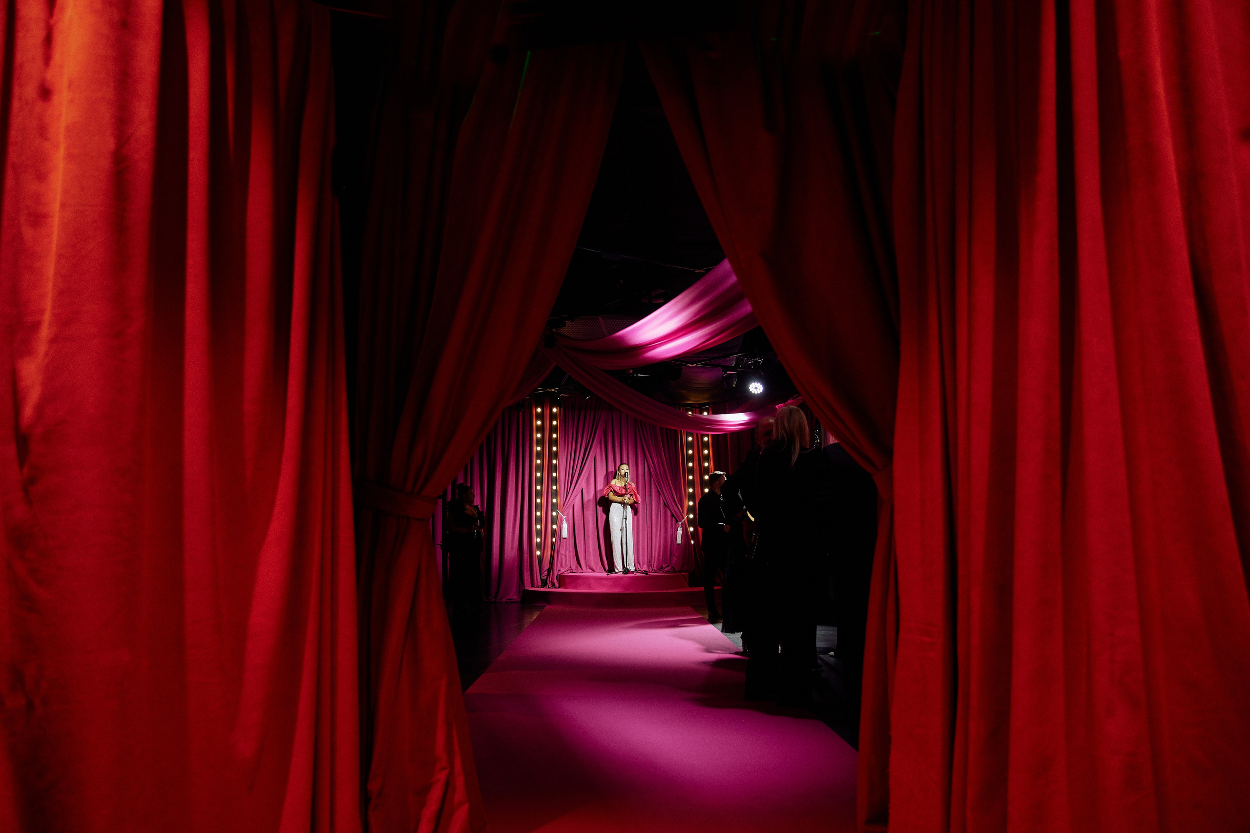 LESYA CABARET. Дмитрий Мазуркевич: Профессиональный Репортажный Фотограф