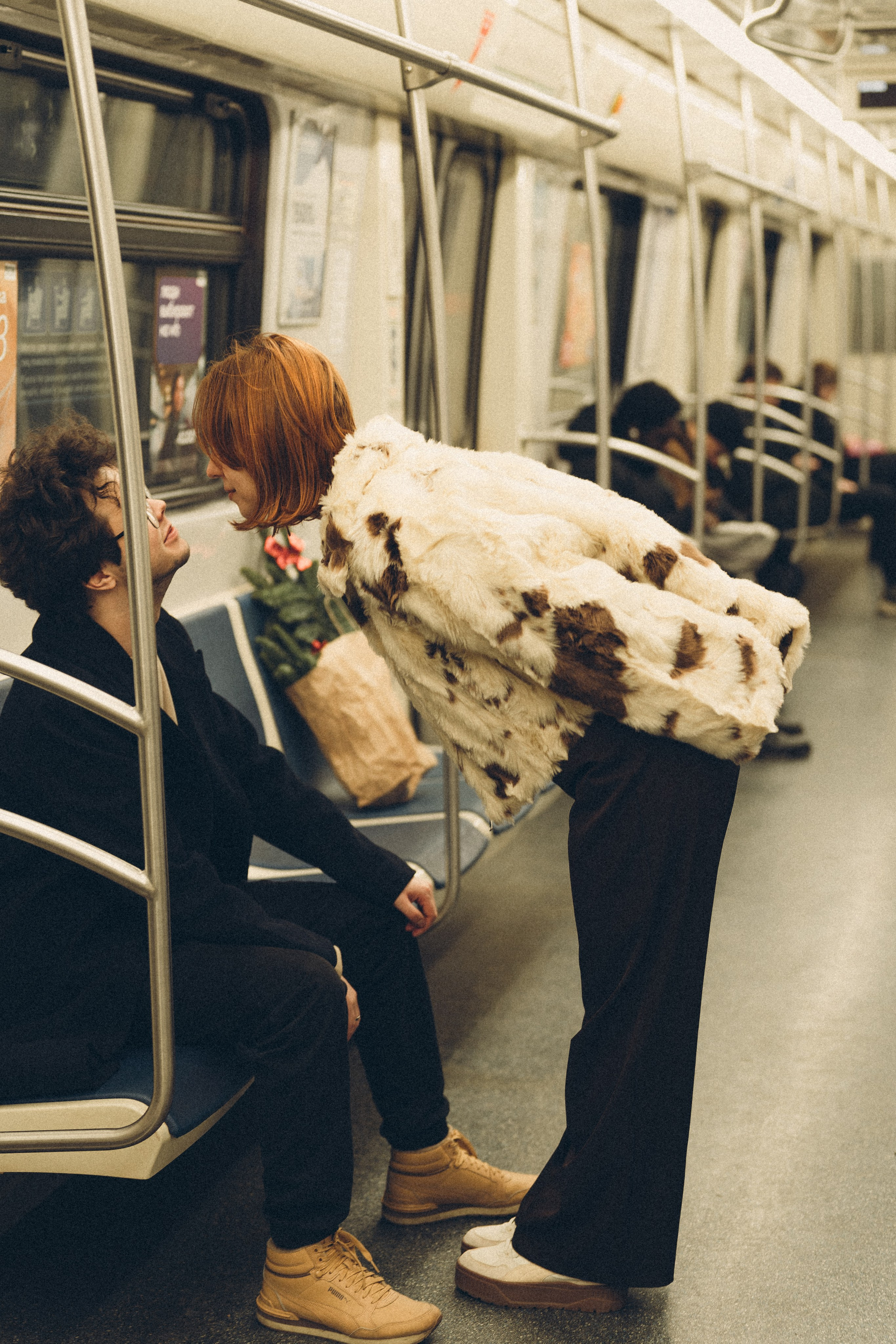 НОВОГОДНЯЯ ФОТОСЕСИИЯ ПАРЫ В МЕТРО ЛЮБОВЬ. Профессиональный фотограф, Санкт-Петербург — Виктория Богомолова