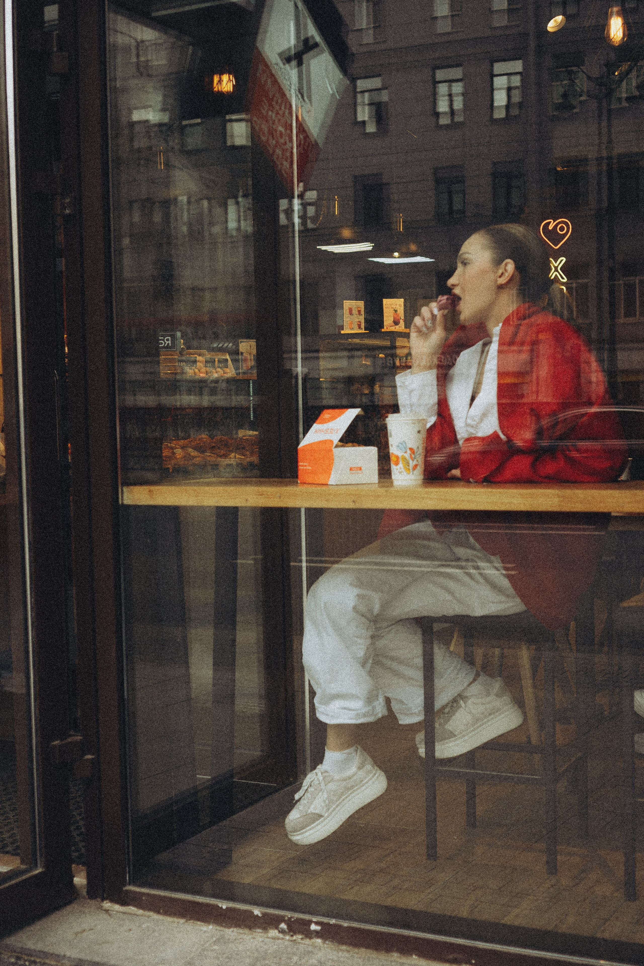 МЫ ГУЛЯЛИ ПРО КРЫШАМ ПИТЕРА. Профессиональный фотограф, Санкт-Петербург — Виктория Богомолова