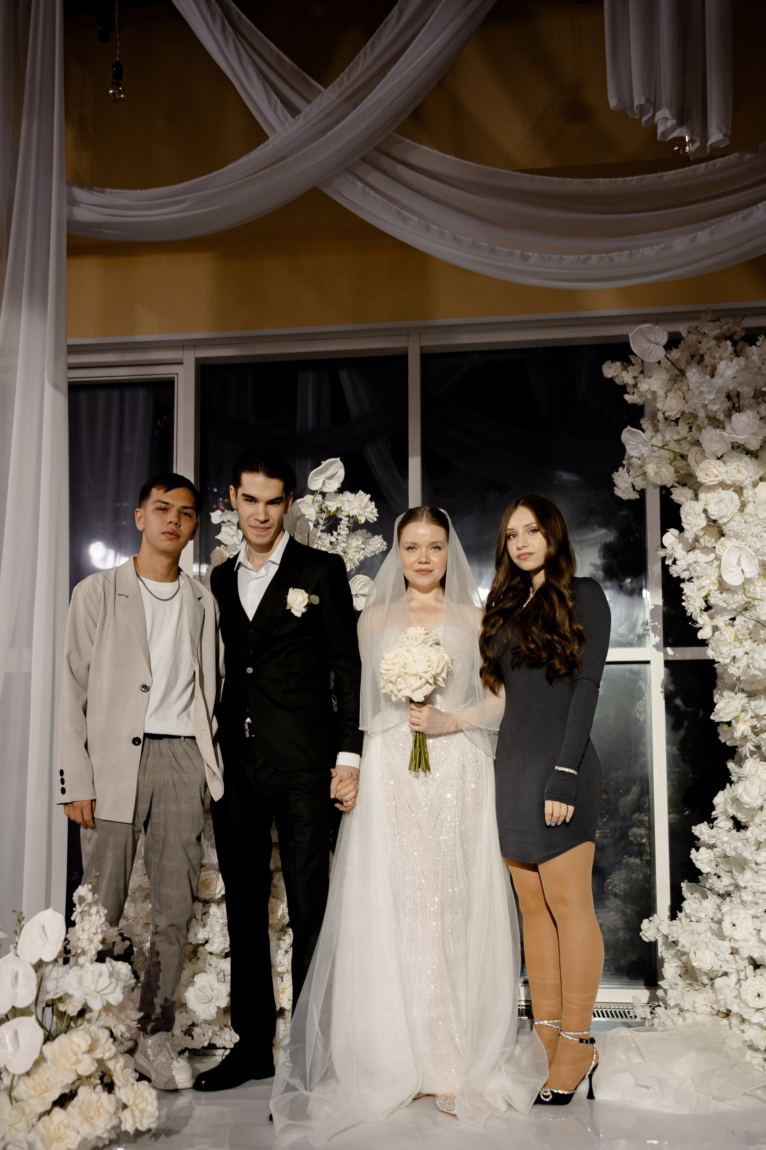 СВАДЕБНАЯ СЬЕМКА СБОРОВ В ОТЕЛЕ И ВЫЕЗД НА ЦЕРЕМОНИЮ (СНЯТО В СИБИРЕ В НИЖНЕВАРТОВСКЕ). Профессиональный фотограф, Санкт-Петербург — Виктория Богомолова