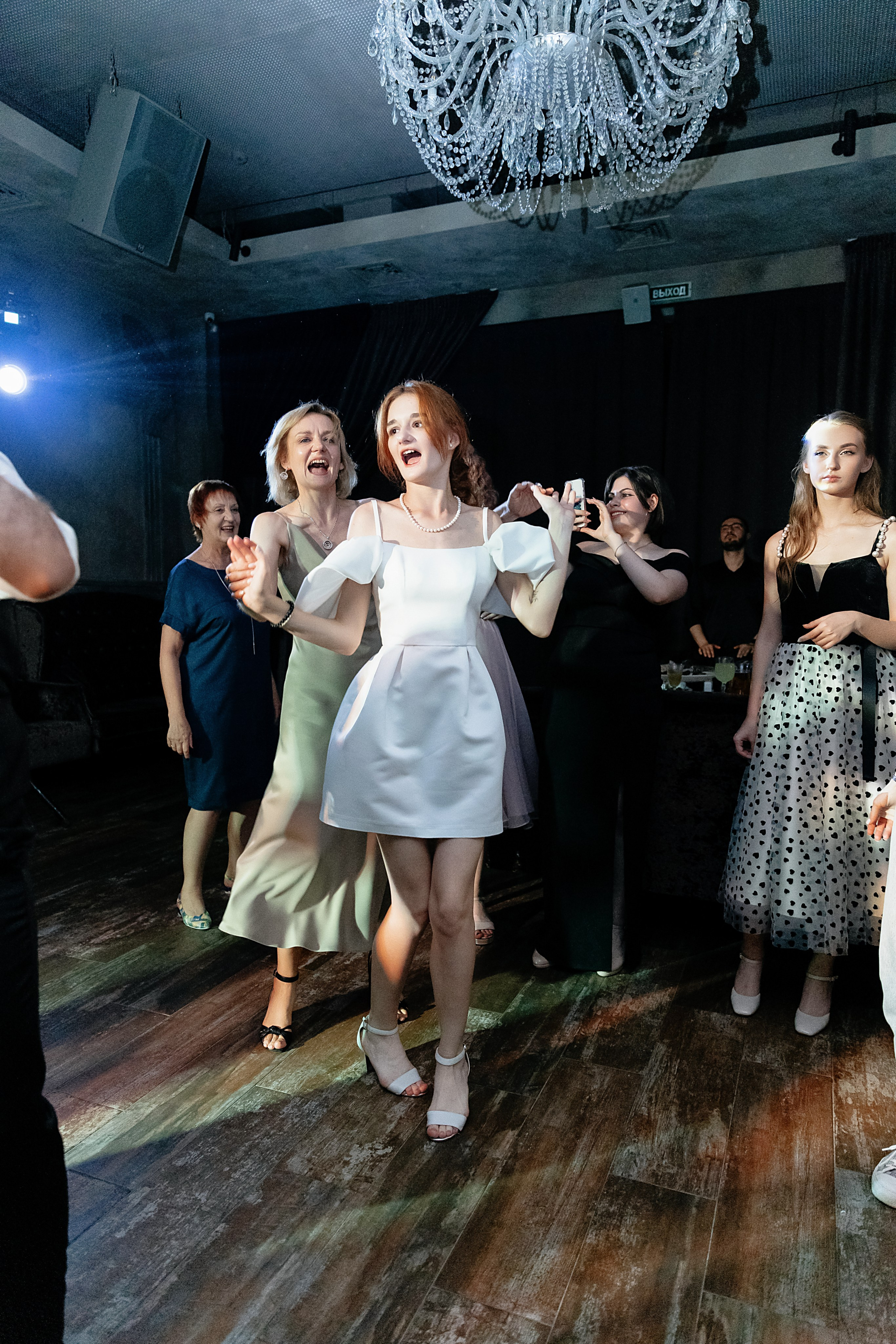 11 класс Гимназия 69. Фотограф и Видеограф в Краснодаре Юлия Солодченко