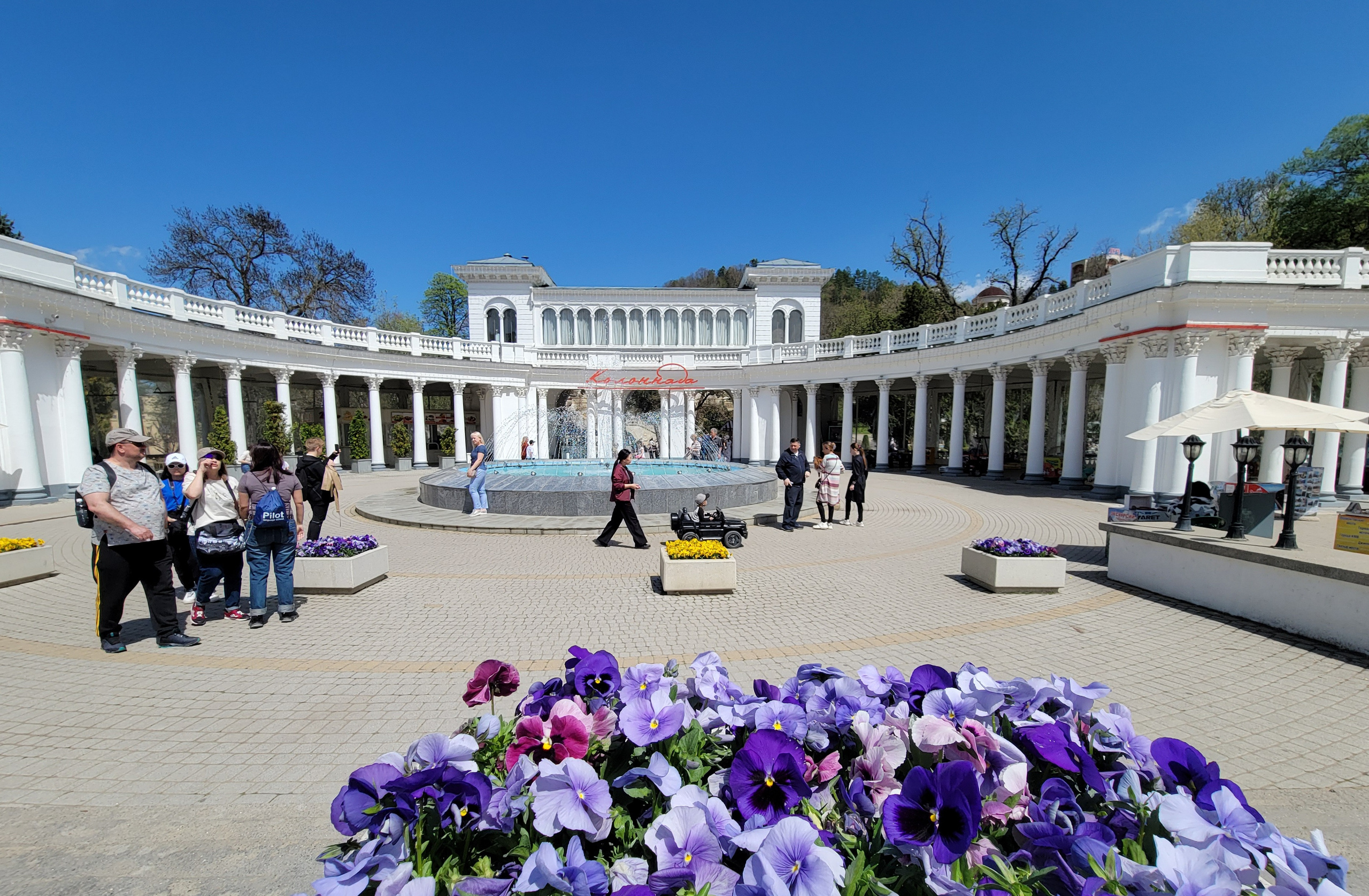 Колоннада, бывшая ресторация