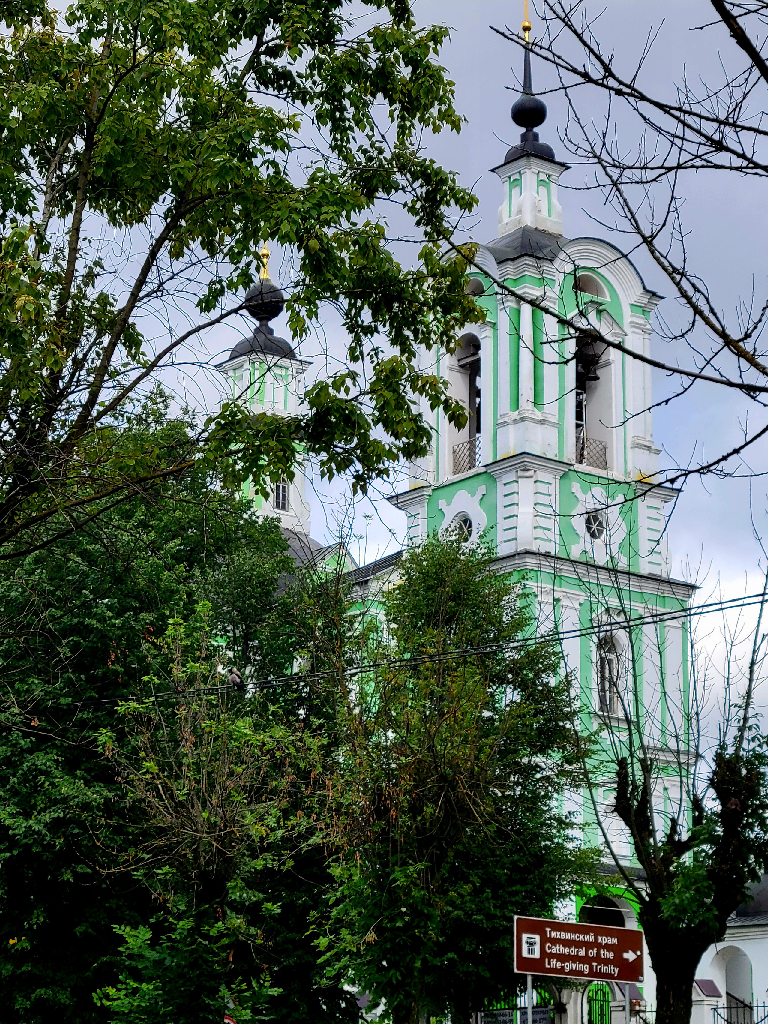 Троице-Тихвинский храм, точная копия владимирской Никольской церкви 