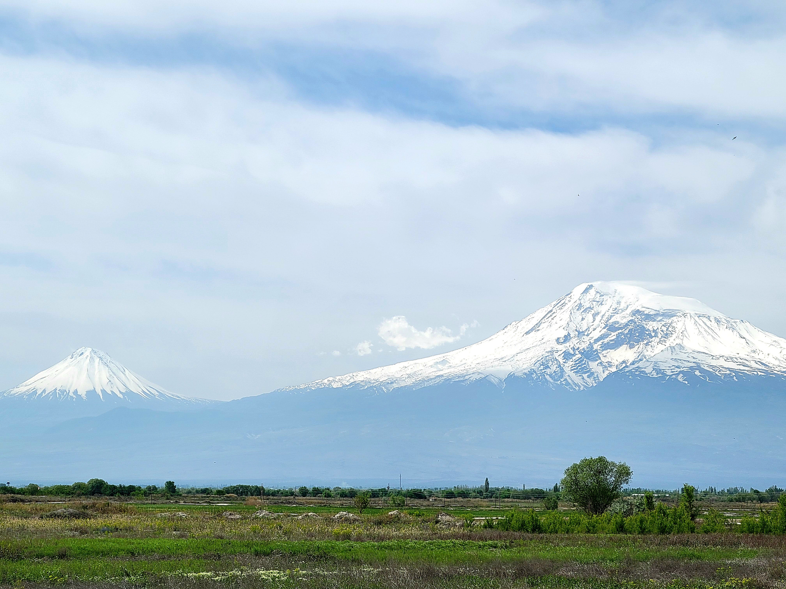 Увидев, что утро выдается ясное, изменил все планы и отправились смотреть Арарат