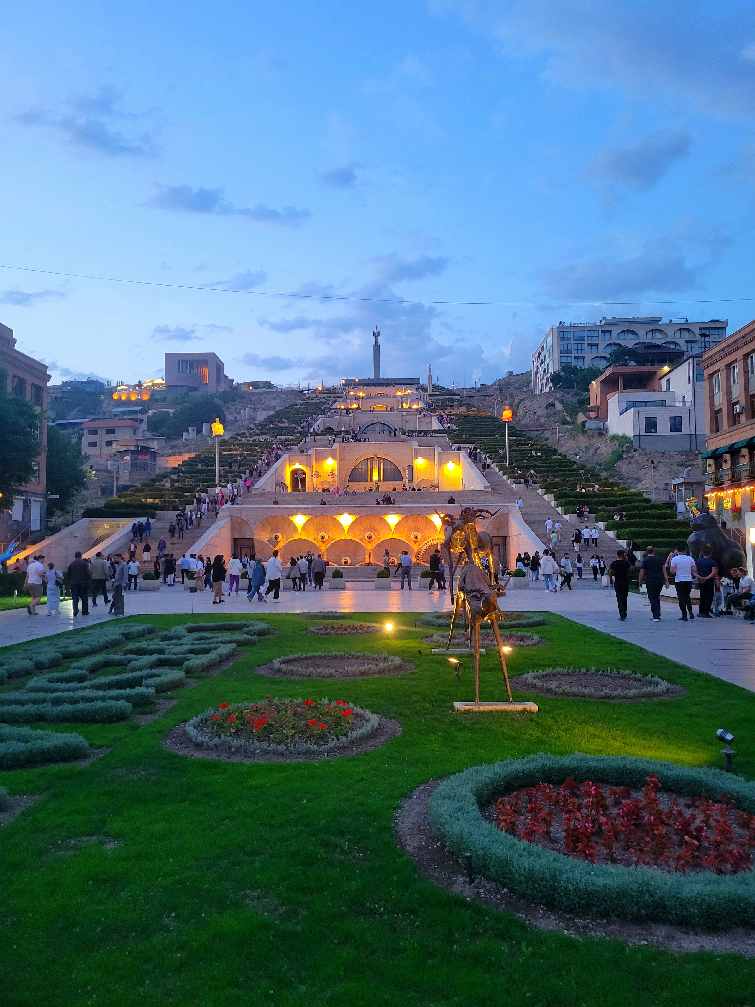 Вечерняя прогулка по Еревану