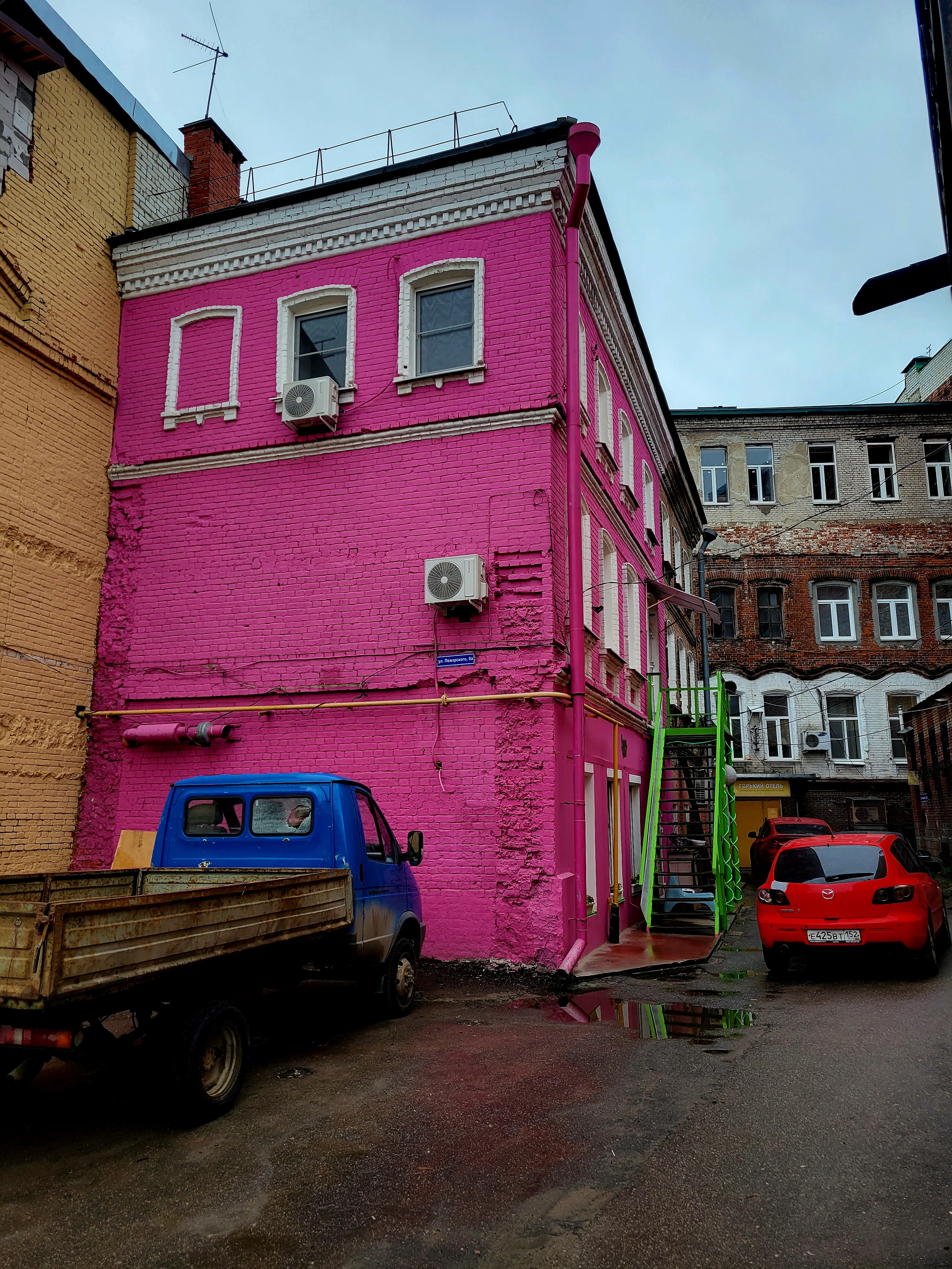 Просто дворик