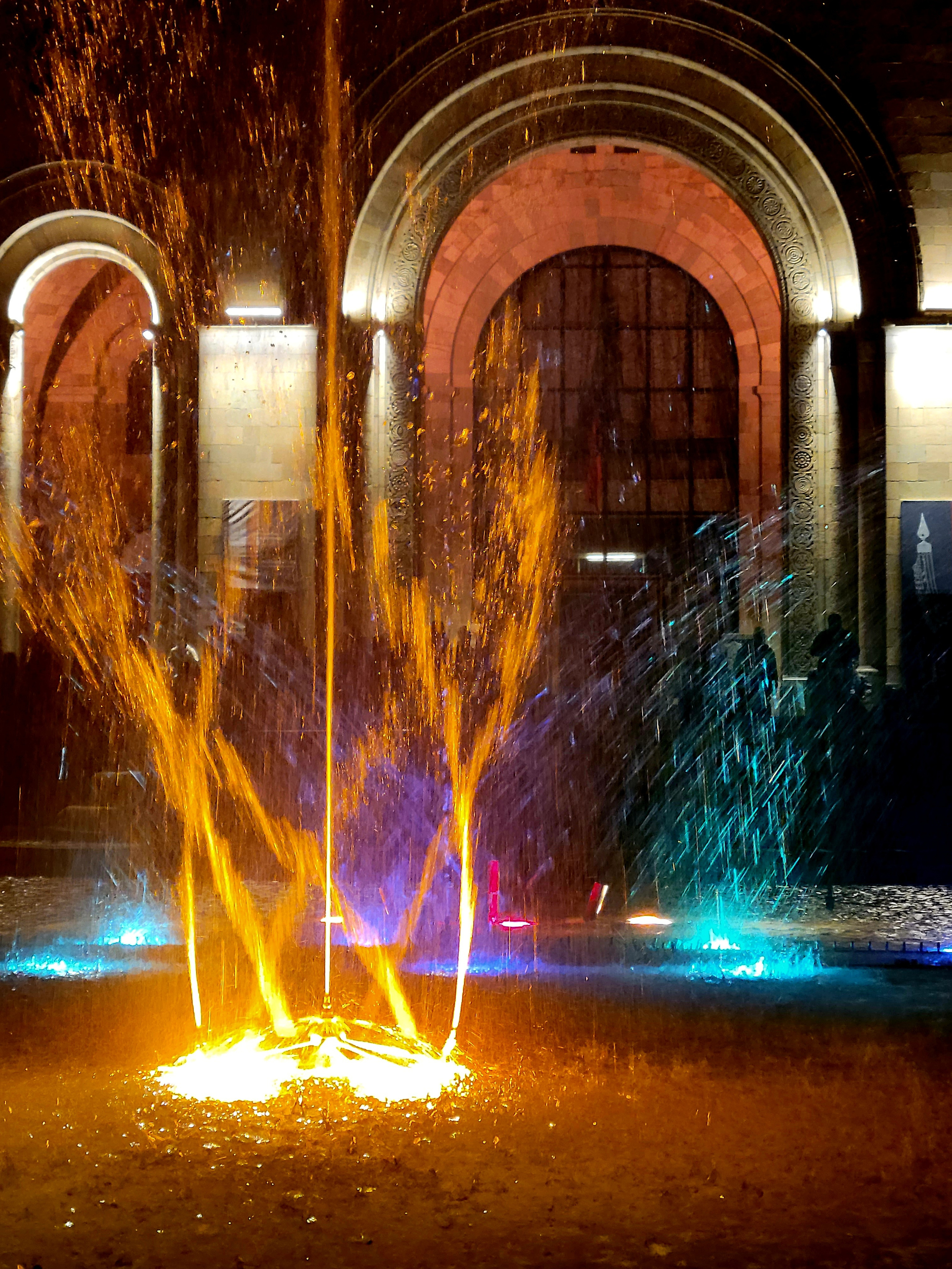 Поющие фонтаны на Площади Республики