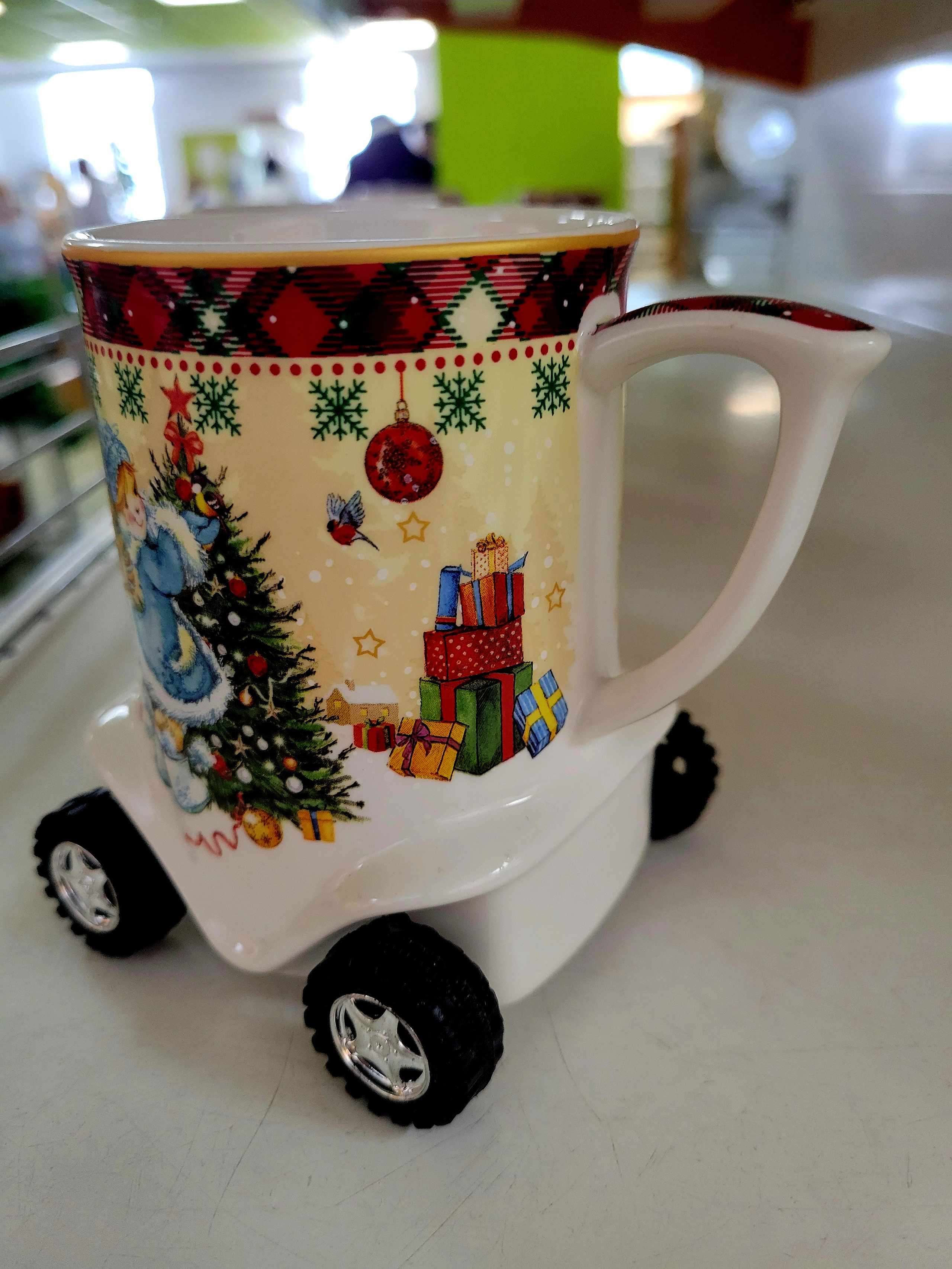 Современные товары в магазинчике