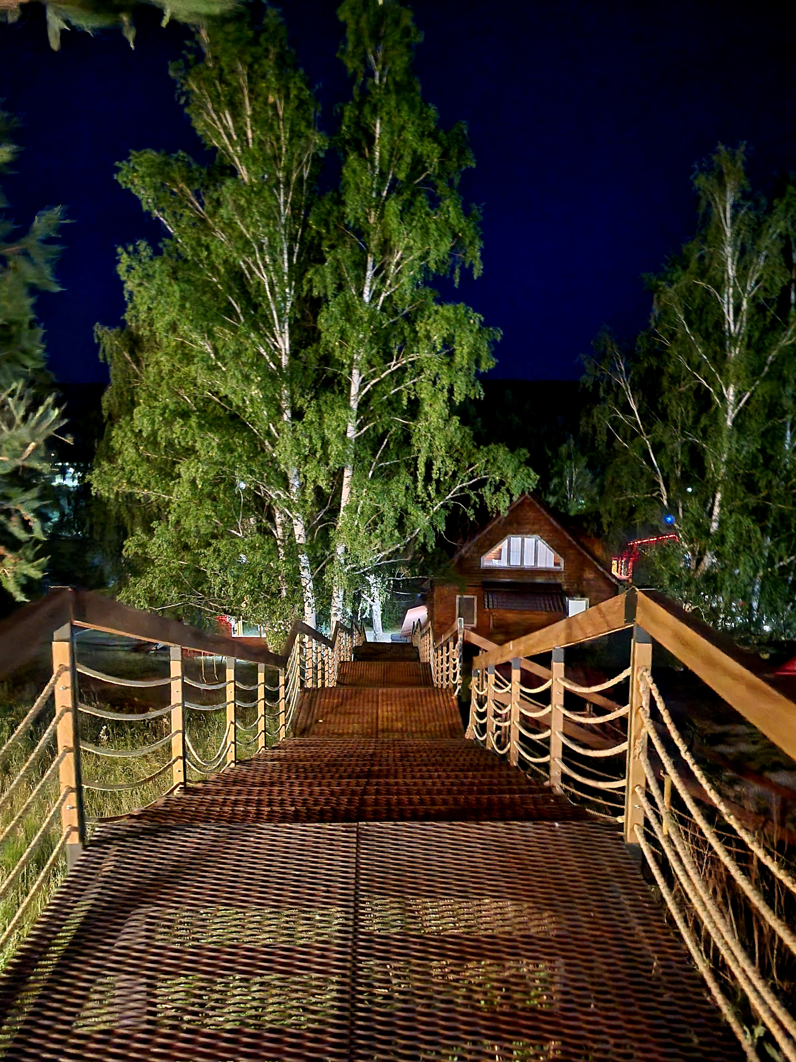 Ночевали на горнолыжном курорте "Солнечная долина" в 25 км