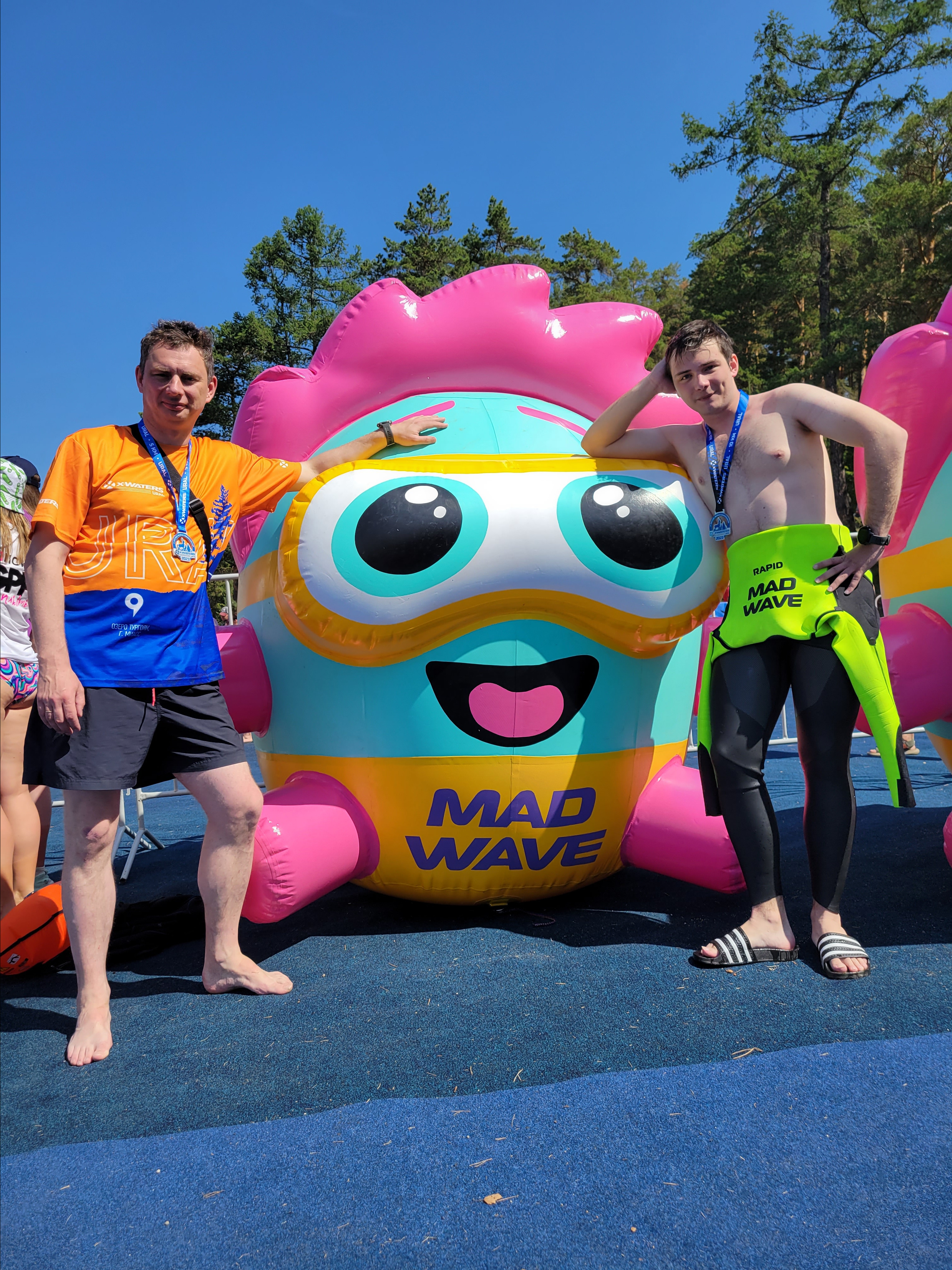 Ежик-буй с коротких дистанций приветствовал финишеров во второй день на берегу