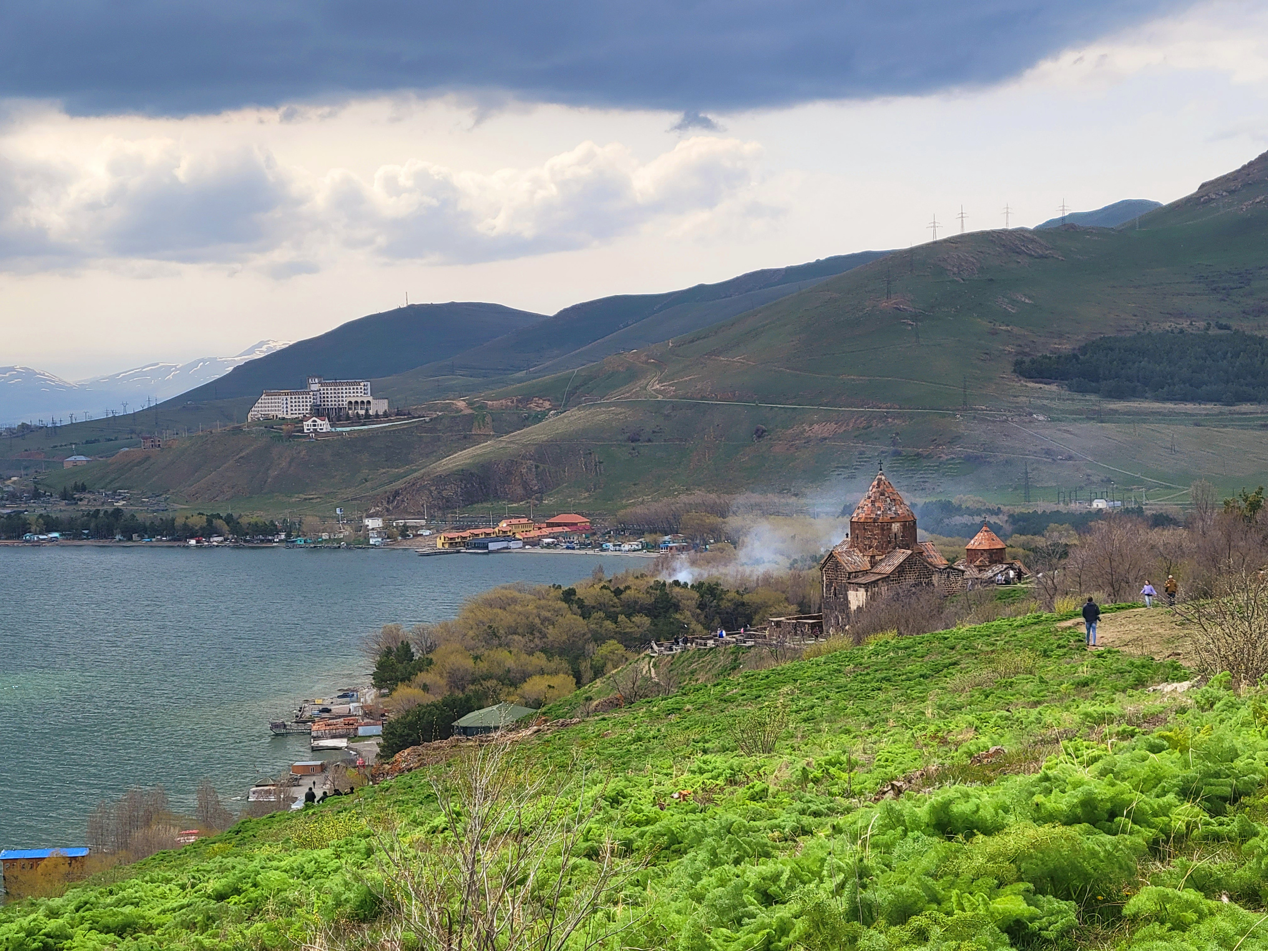 Как ни странно, в марте было теплее