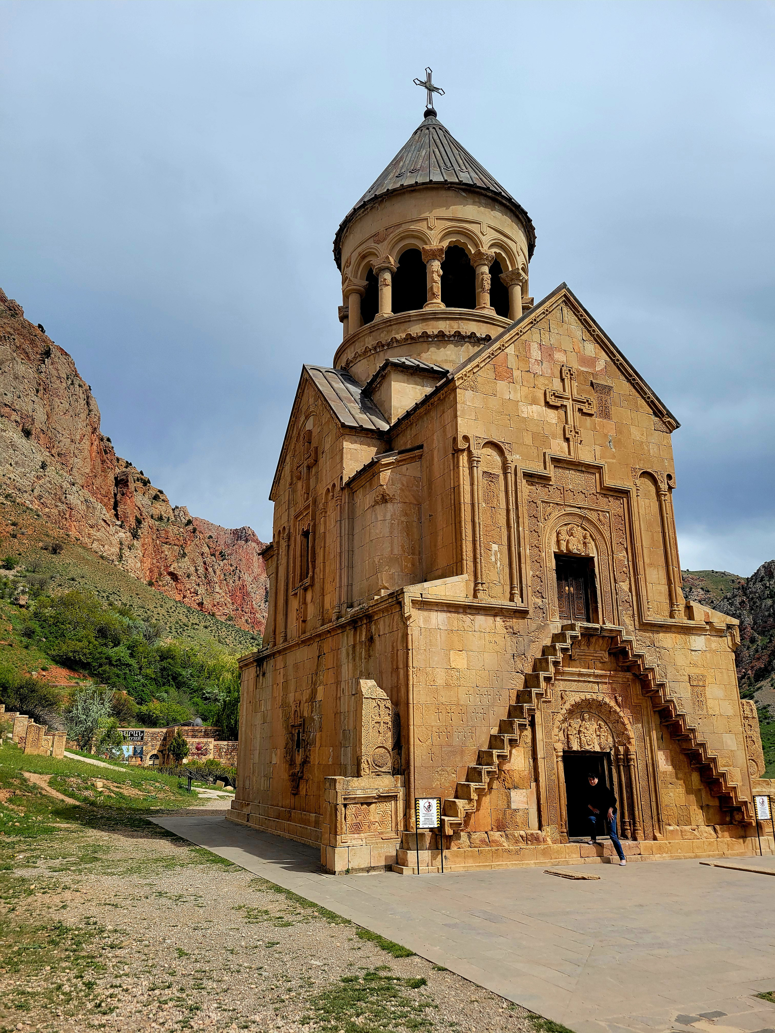 Дальше отправились в горный монастырь Нораванк