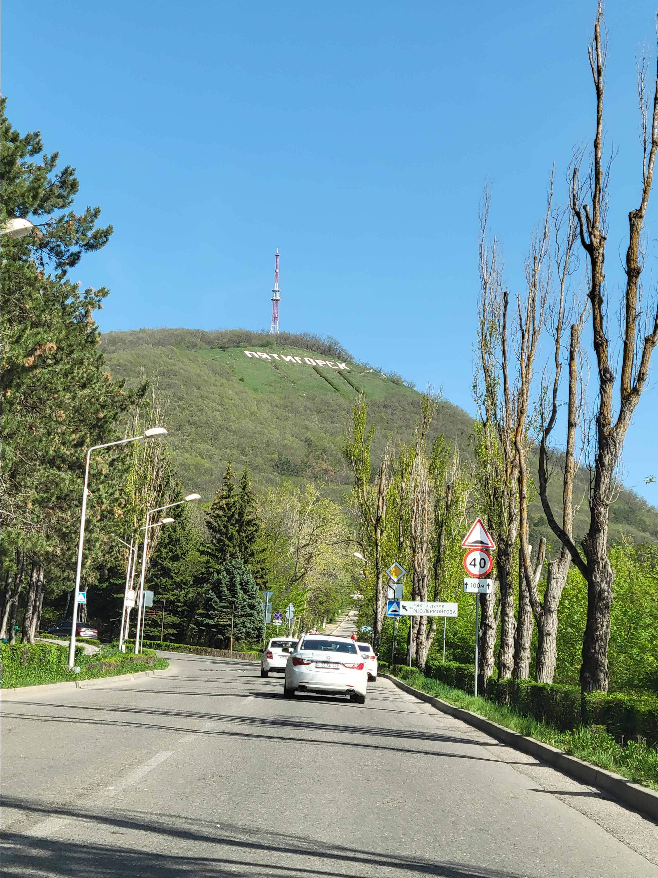 Спустя 250 дней его бабушка добилась позволения и перезахоронила тело в Тарханах.