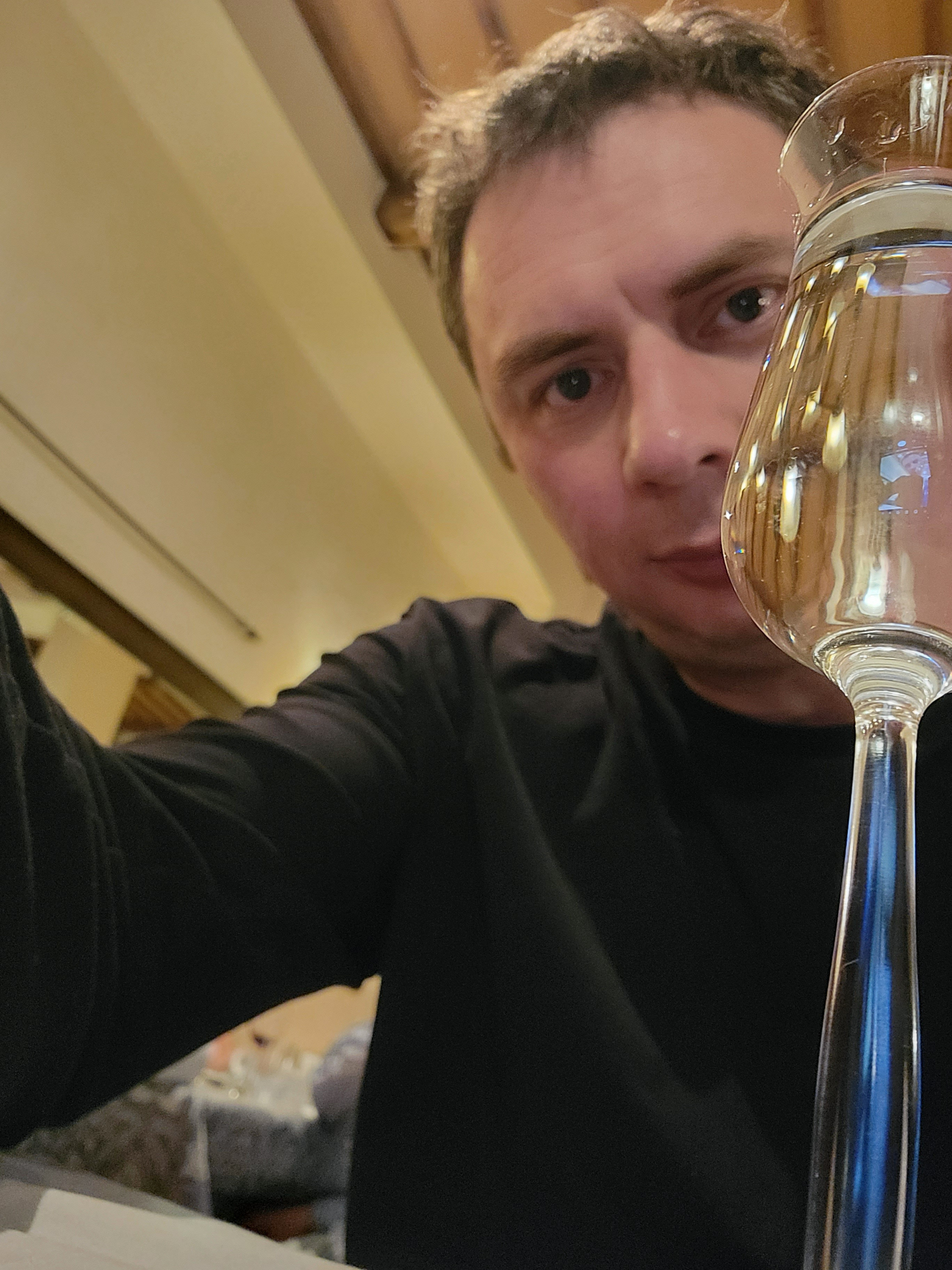 Первый вечер - небольшая прогулка и вкусный ужин. В принципе, каждый день включал вкуснейшие завтрак-обед-ужин. Устоять против армянской кухни невозможно