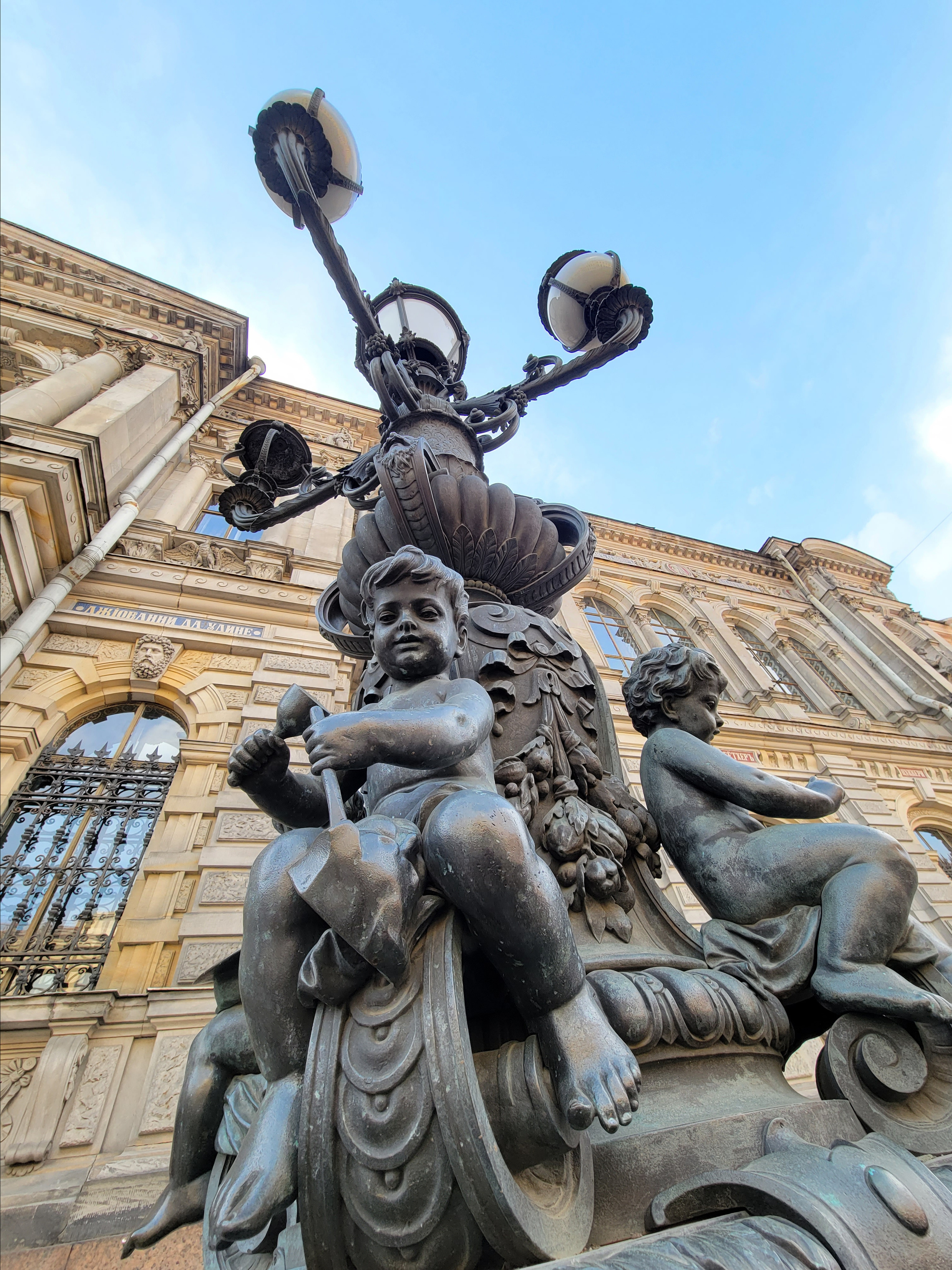 В марте в городе очень мало туристов