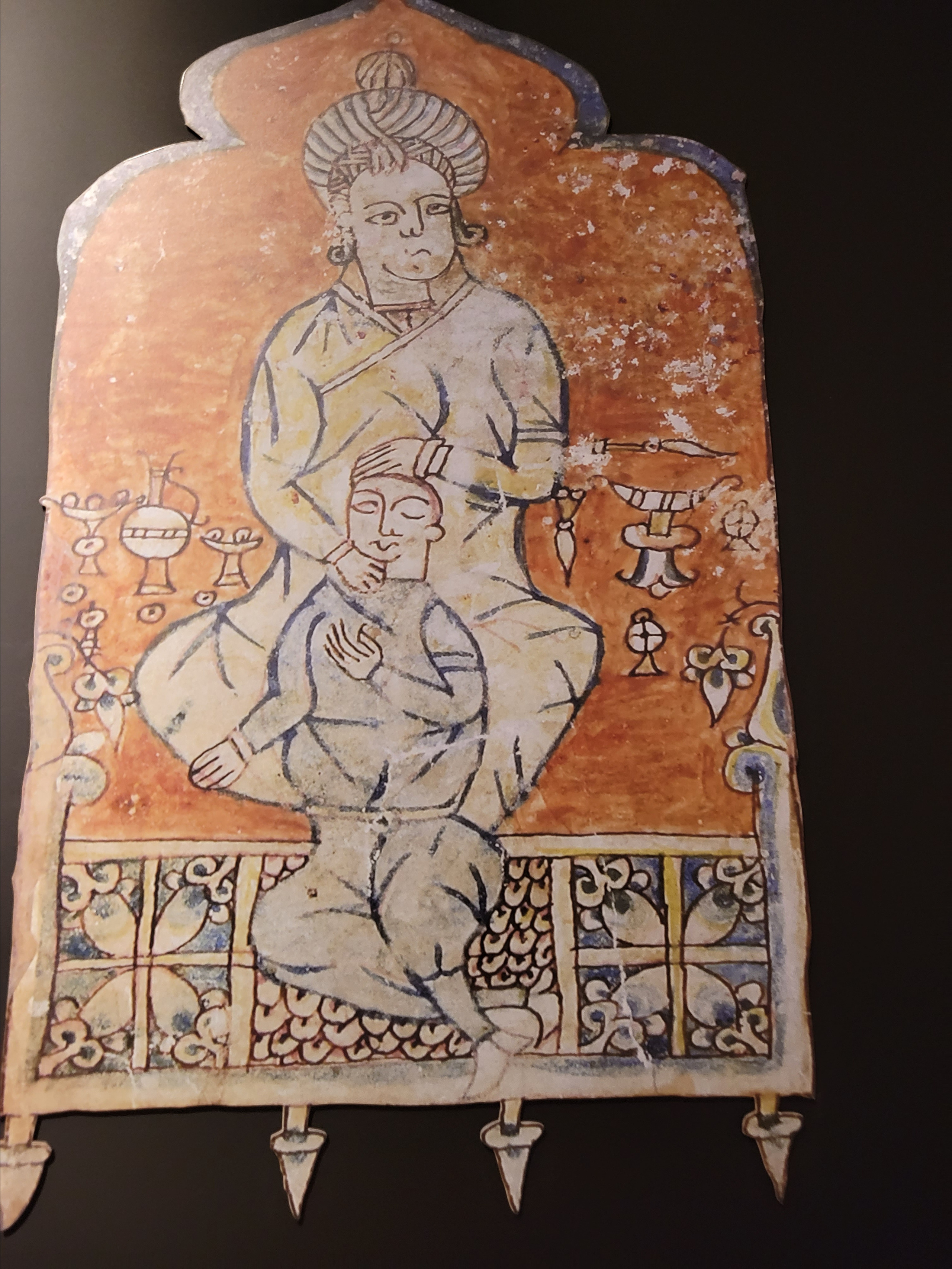 Здесь же музей вина, рассказывающий об истории виноделия в Армении с 600-х годов н.э. 