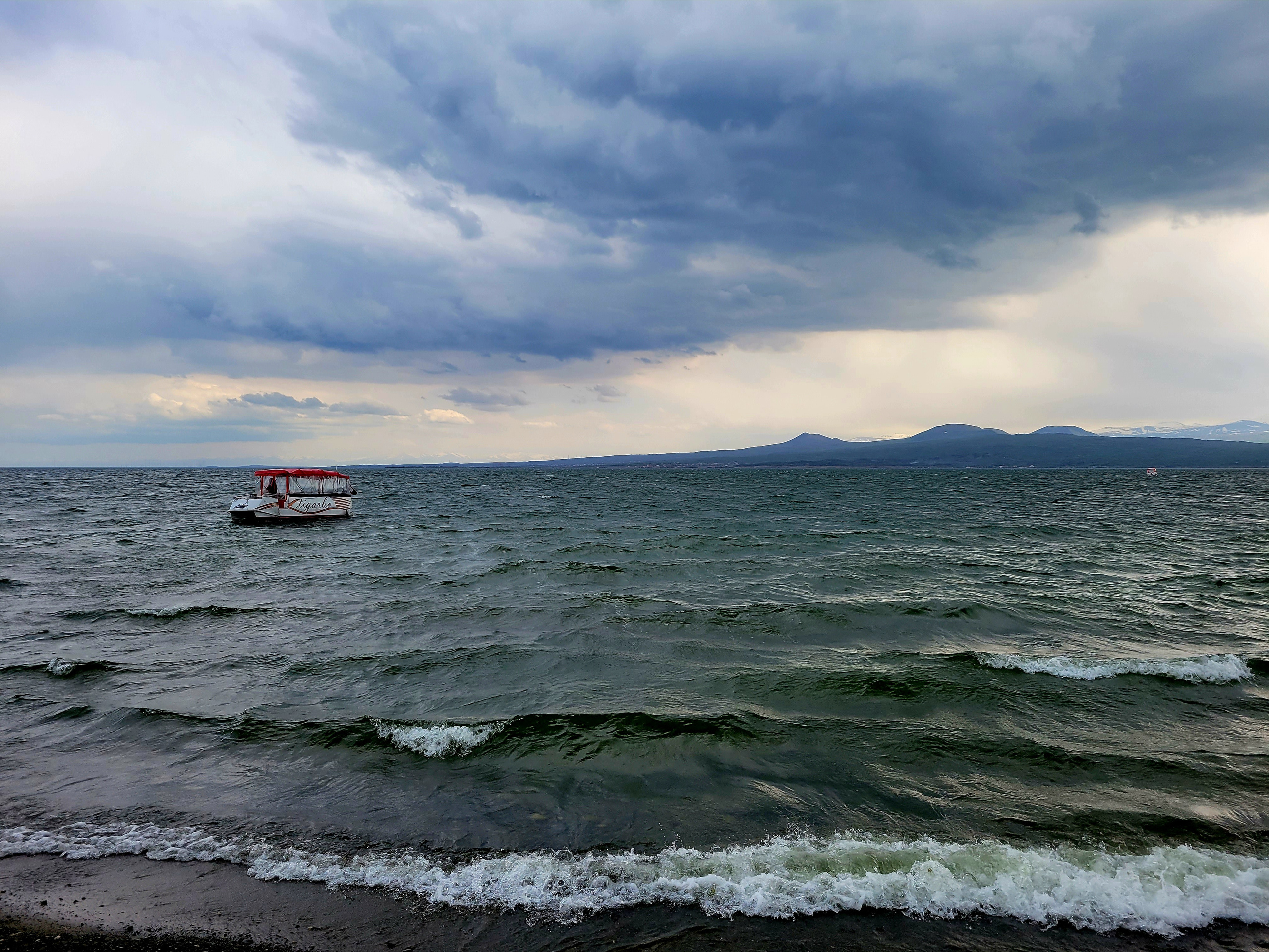 Ну, а после горы сырников - на Севан