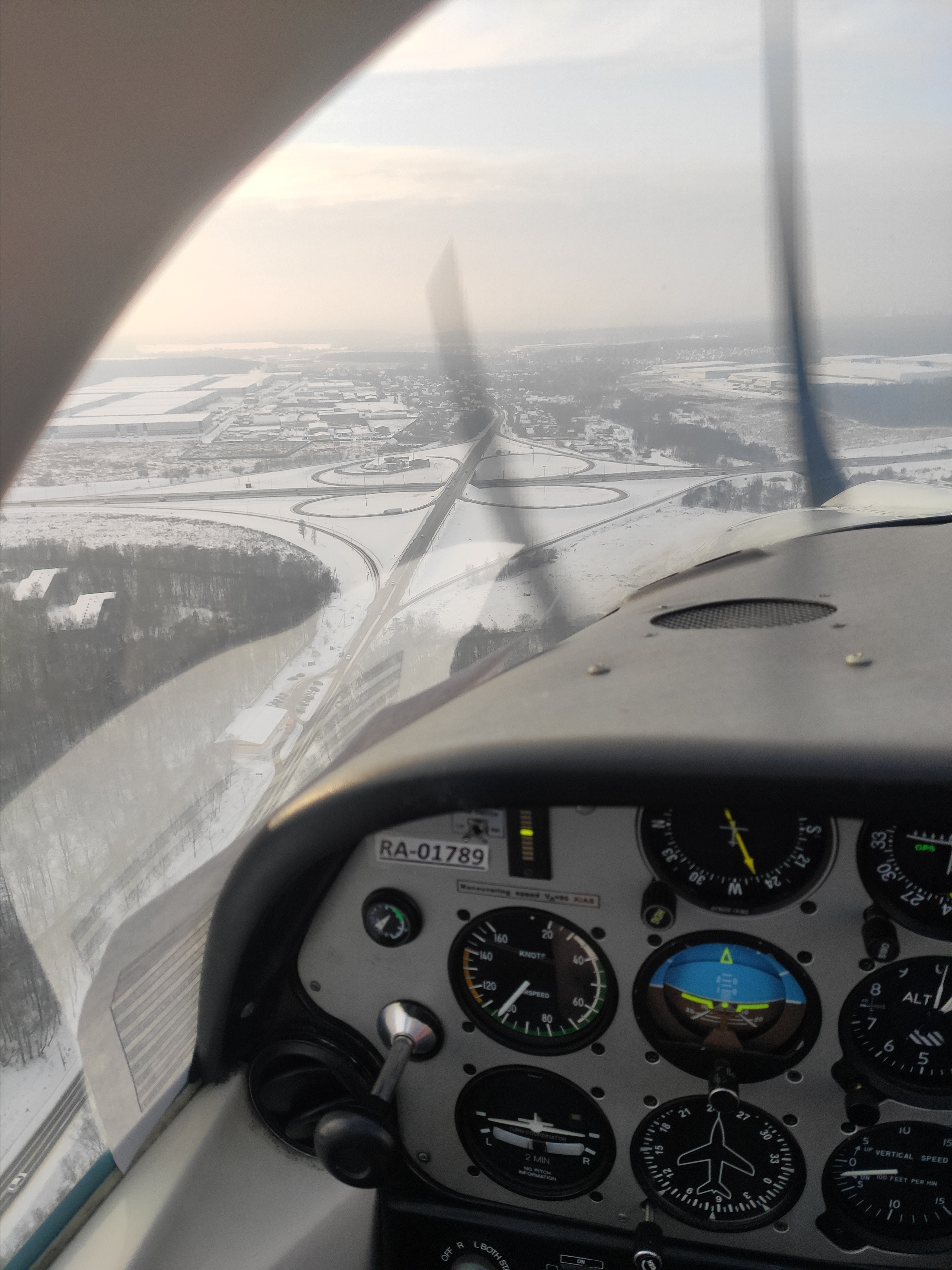 По таким разявзякам легко ориентироваться. Жаль, что как на карте, не подписано М-2, М-7 и т.д.