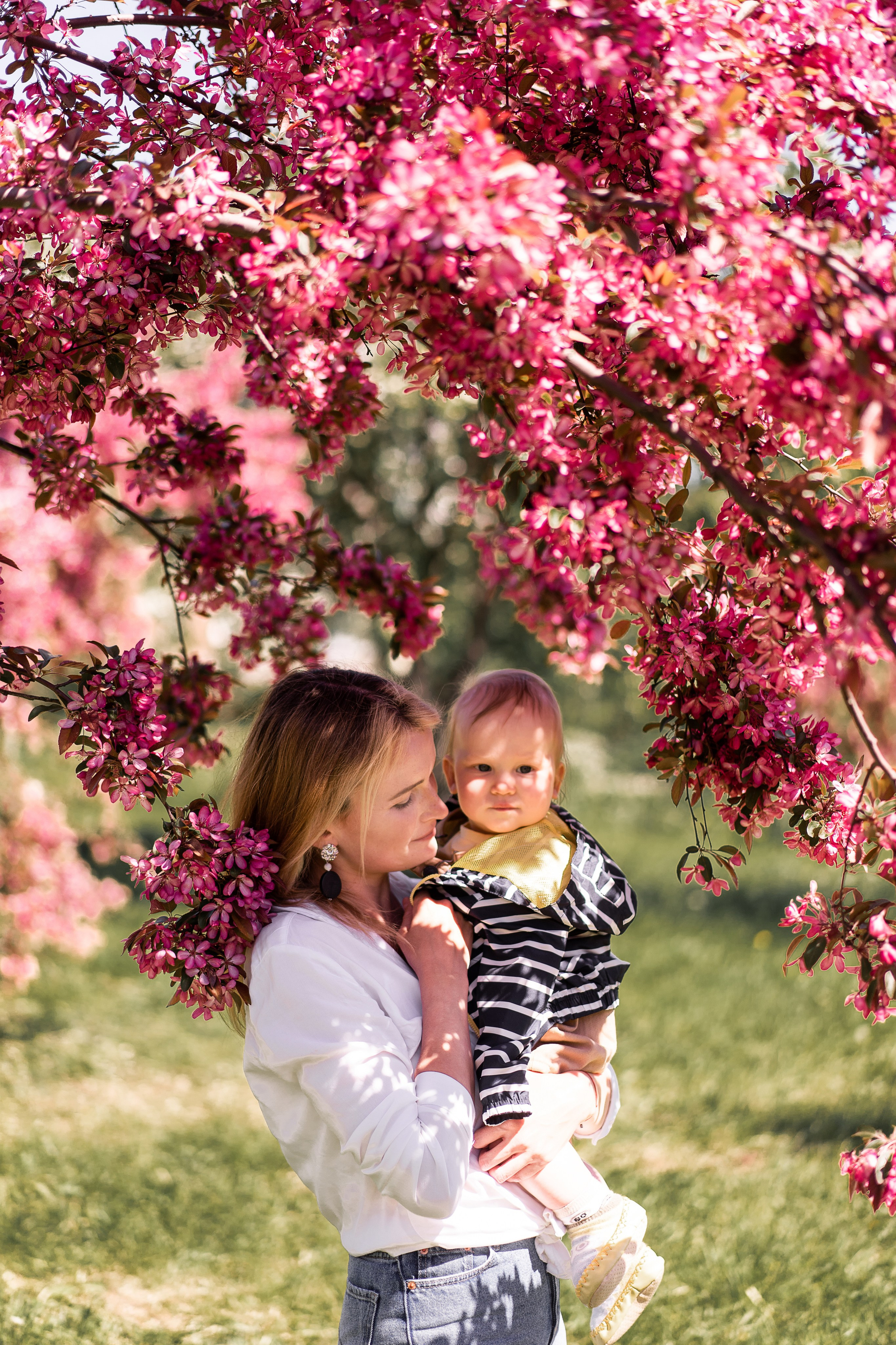 Прогулка в яблоневом саду. Семейный и детский фотограф в Санкт-Петербурге Дарина Герчиу
