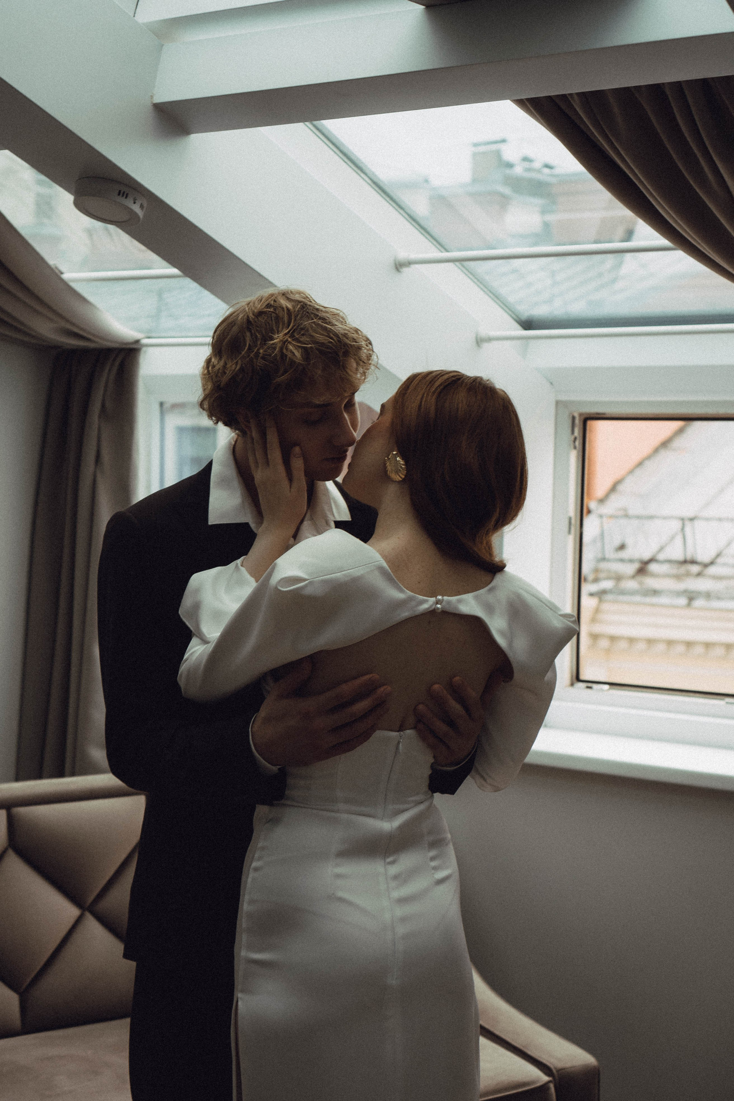 СВАДЕБНАЯ СЬЕМКА В ОТЕЛЕ. СБОРЫ ЖЕНИХА И НЕВЕСТЫ И ТАКЖЕ ТОР И ПОДГОТОВКА К ПРОГУЛКЕ. Профессиональный фотограф, Санкт-Петербург — Виктория Богомолова