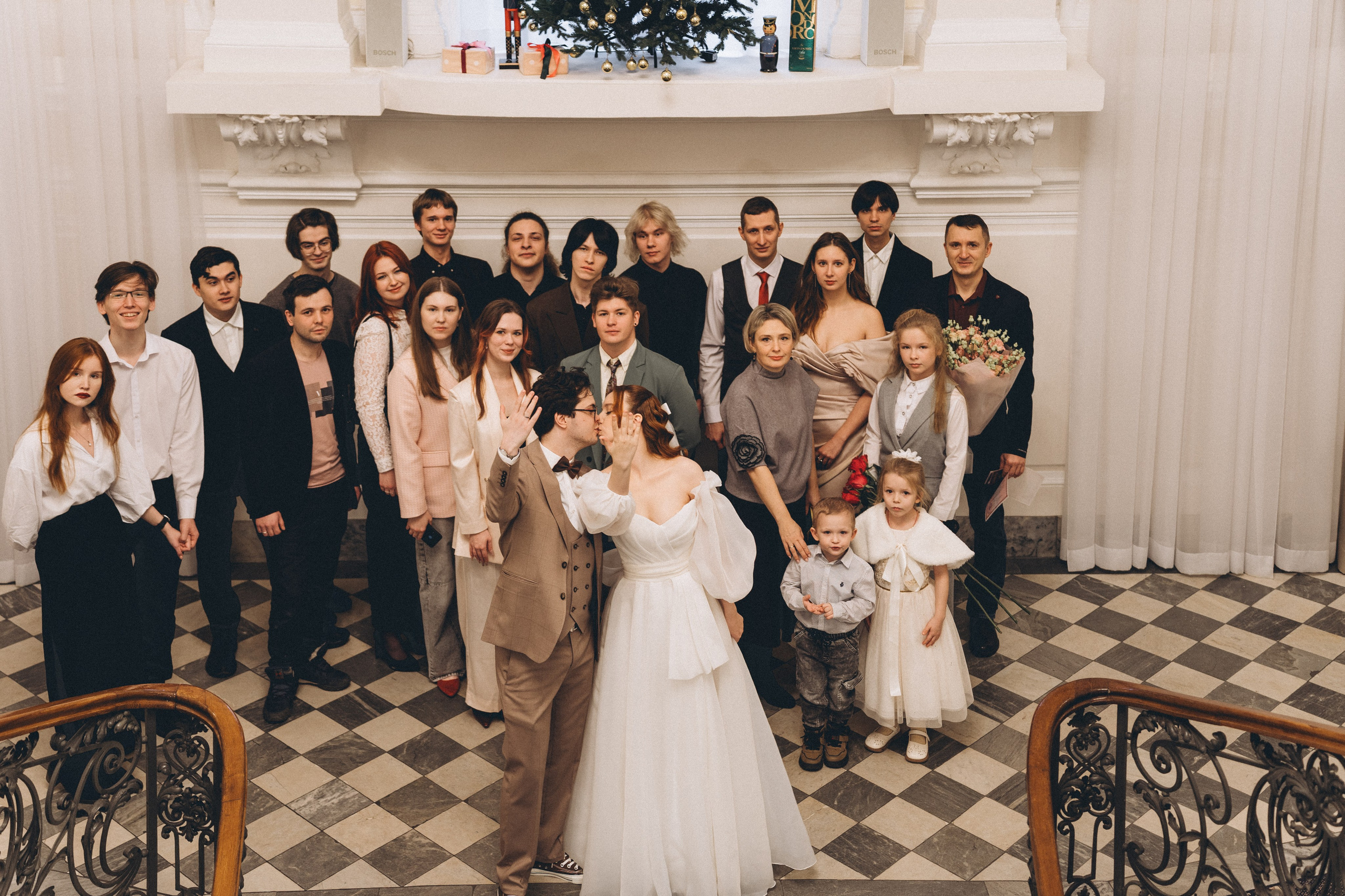 СВАДЕБНАЯ СЬЕМКА ВО ВТОРОМ ДВОРЦЕ С ГОСТЯМИ И ПРОГУЛКА В ТАВРИЧЕСКОМ САДУ. Профессиональный фотограф, Санкт-Петербург — Виктория Богомолова