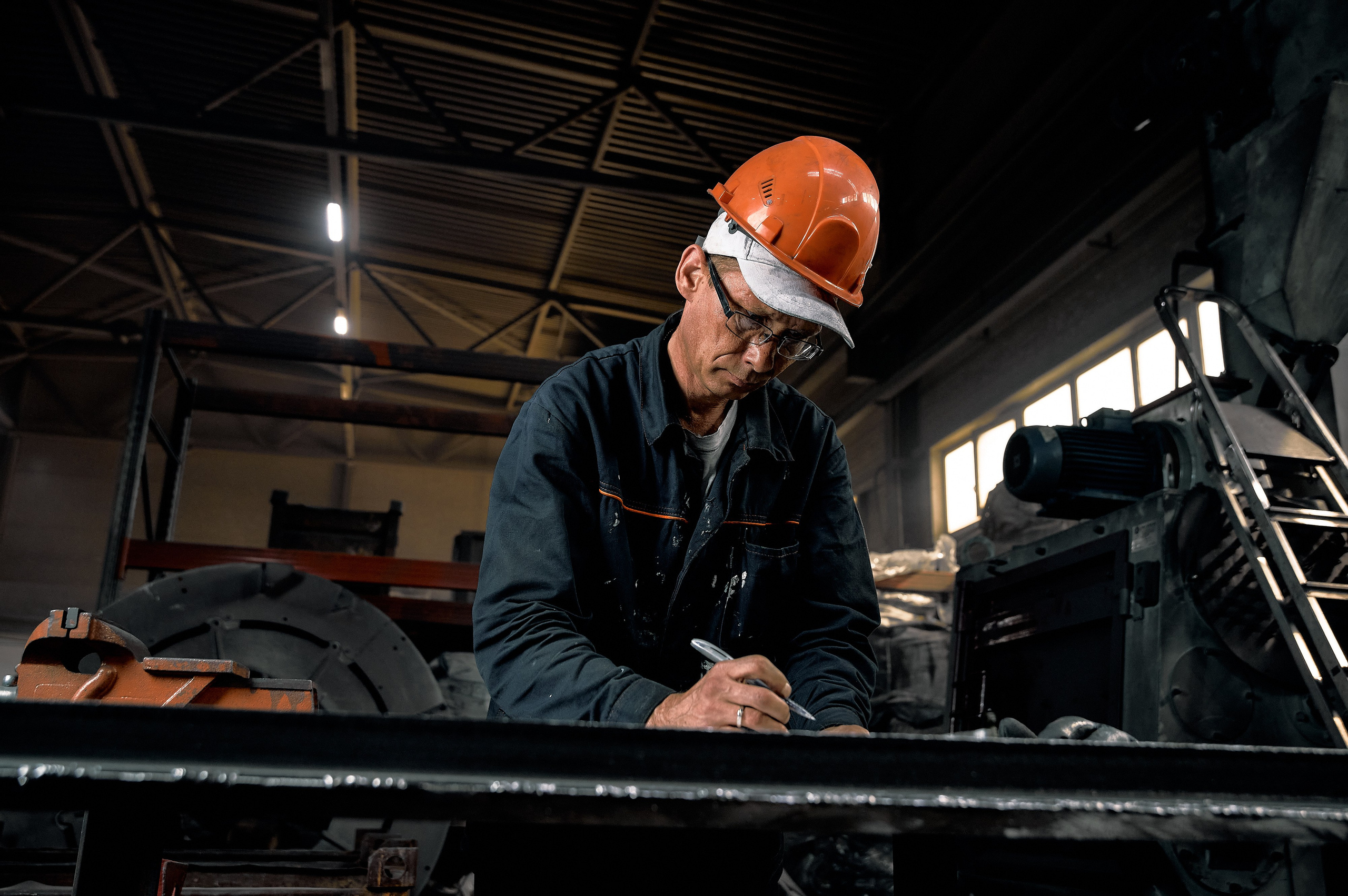 Промышленная фотосъёмка на производстве в Екатеринбурге. Профессиональная съёмка предприятий и оборудования – Екатеринбург. Фотограф Сергей Якубицкий Екатеринбург