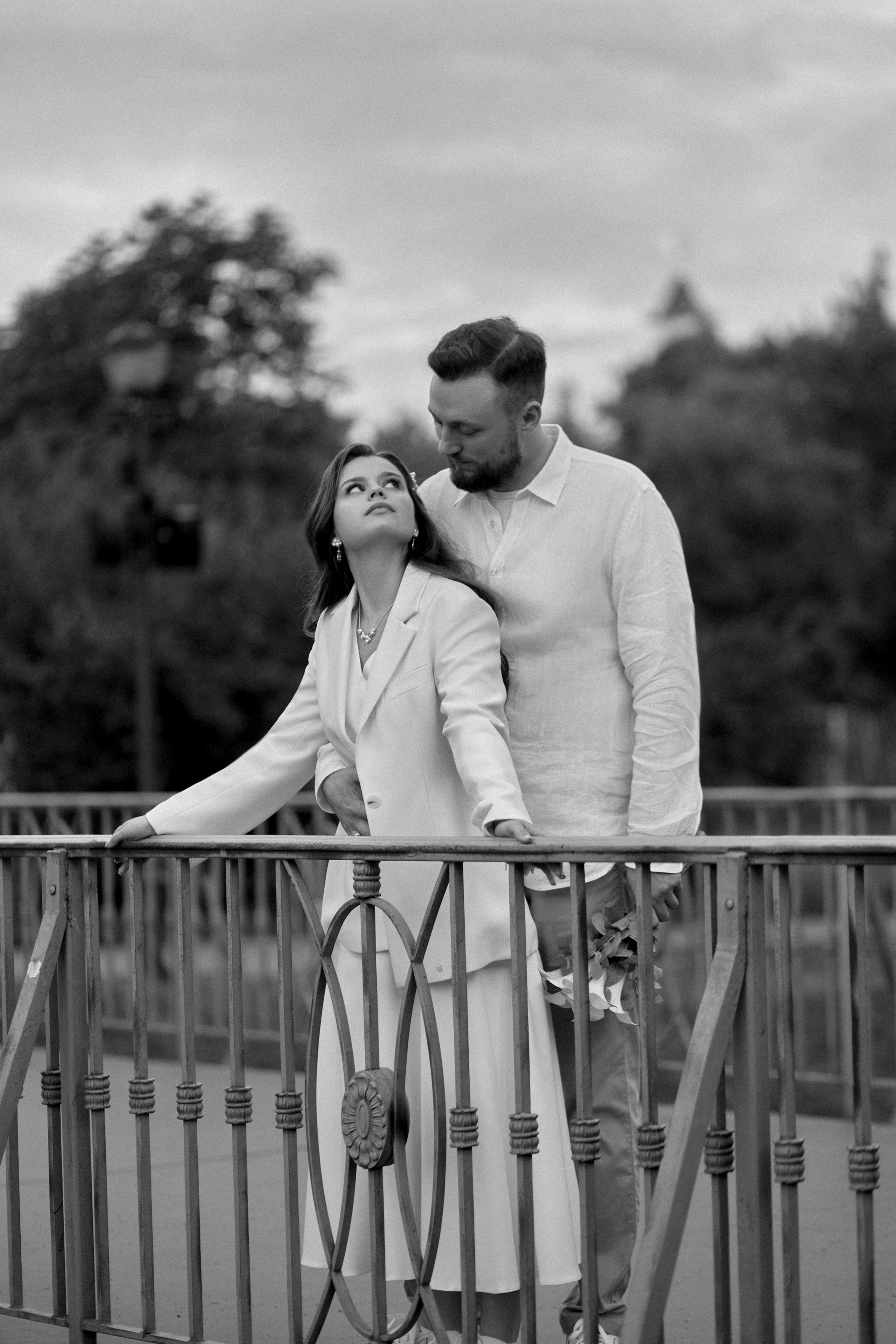 Летняя свадебная фотосессия на Чернышевской. Сестры Карабаза. Фотографы и ретушеры в Москве и Санкт-Петербурге