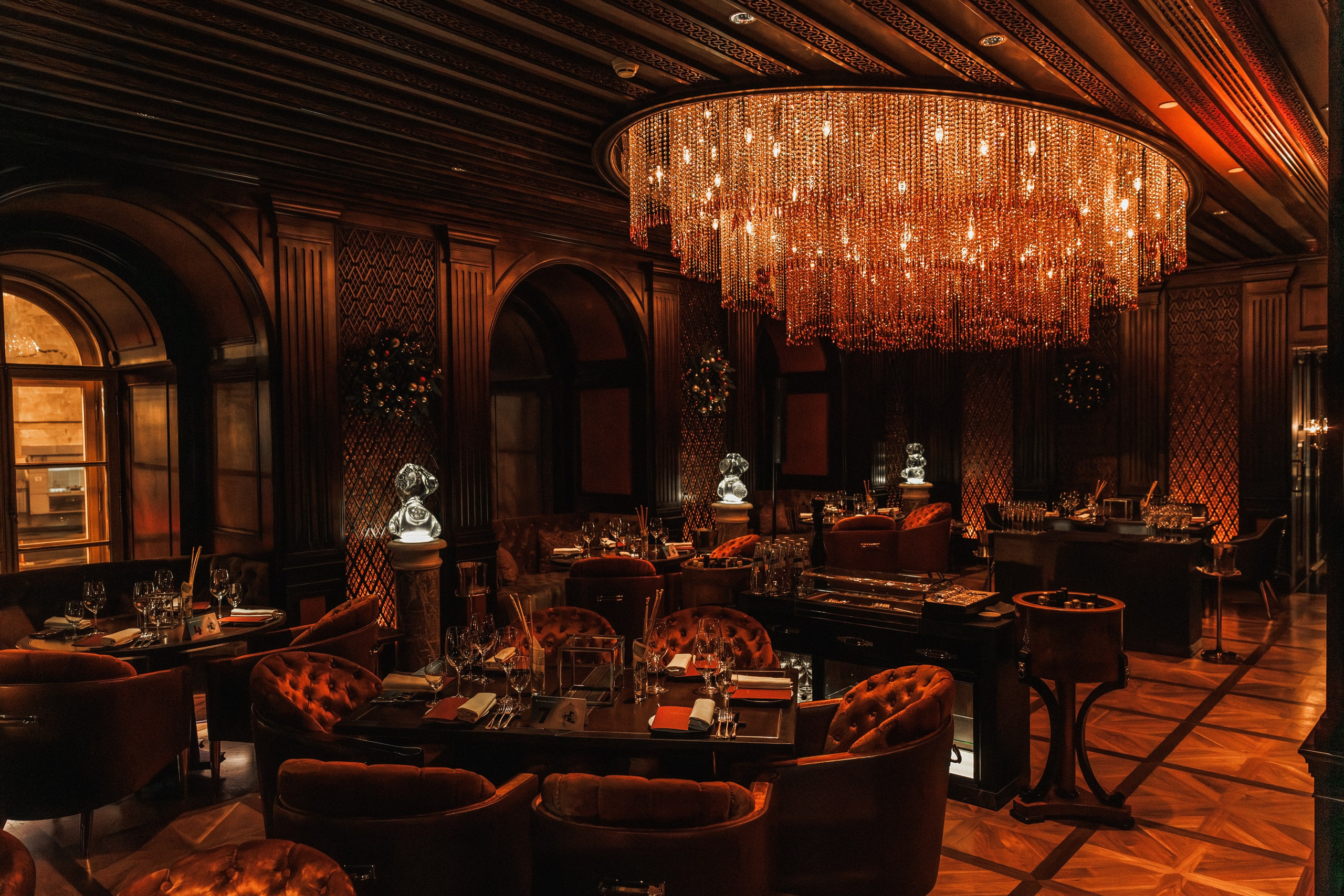 Four Seasons Lion Palace St. Petersburg 5* — МегаФон. Коммерческий фотограф в Санкт-Петербурге | Фуд, интерьерная и рекламная съемка | Влад Жолудев