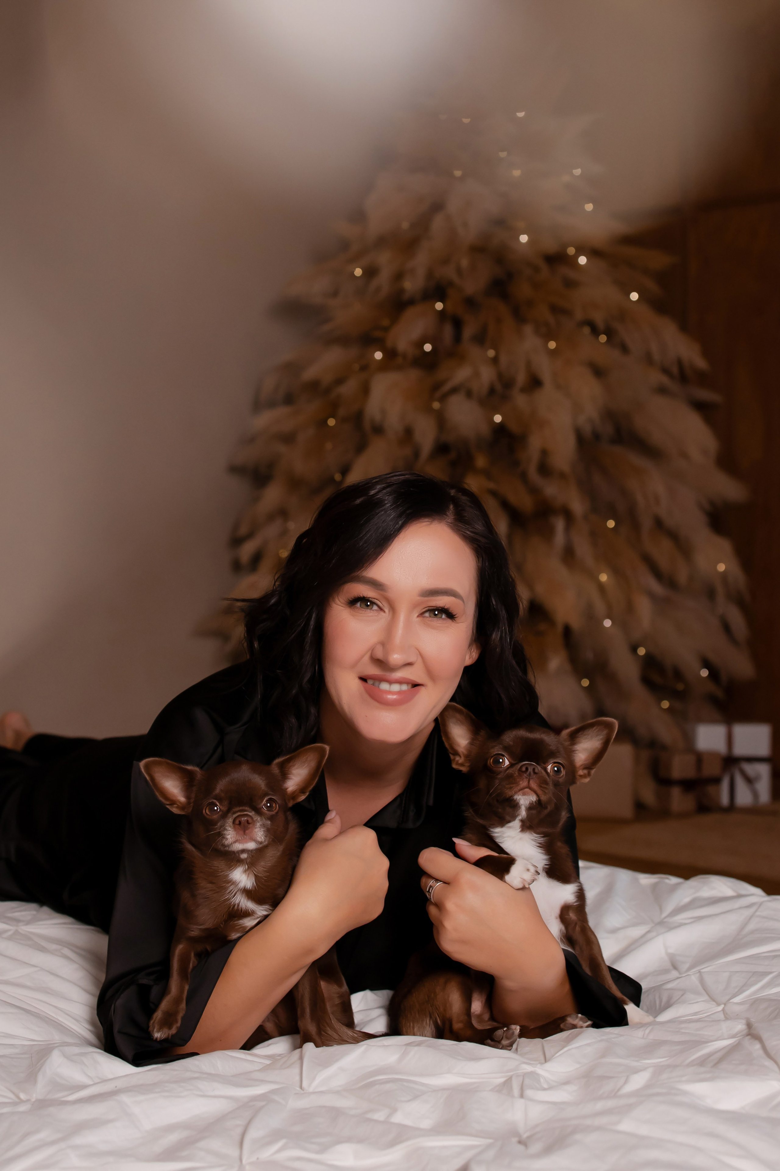 Новогодняя фотосессия девушки в студии. Фотограф-анималист в Краснодаре Маша Мельникова