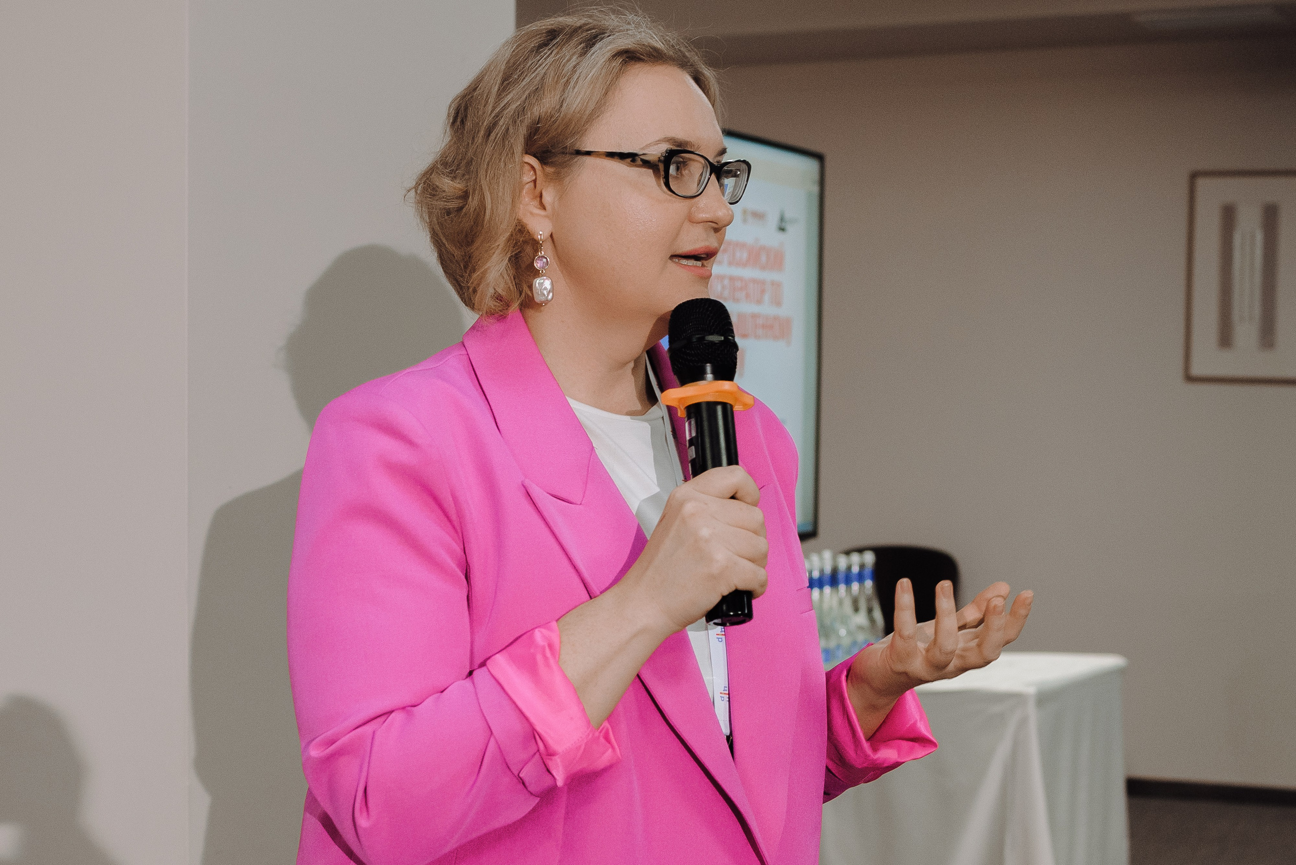 ОБЛАСТНАЯ КОНФЕРЕНЦИЯ «РАЗВИТИЕ ТУРИЗМА В ЧЕЛЯБИНСКОЙ ОБЛАСТИ». Репортажный фотограф Зуев Роман г. Челябинск