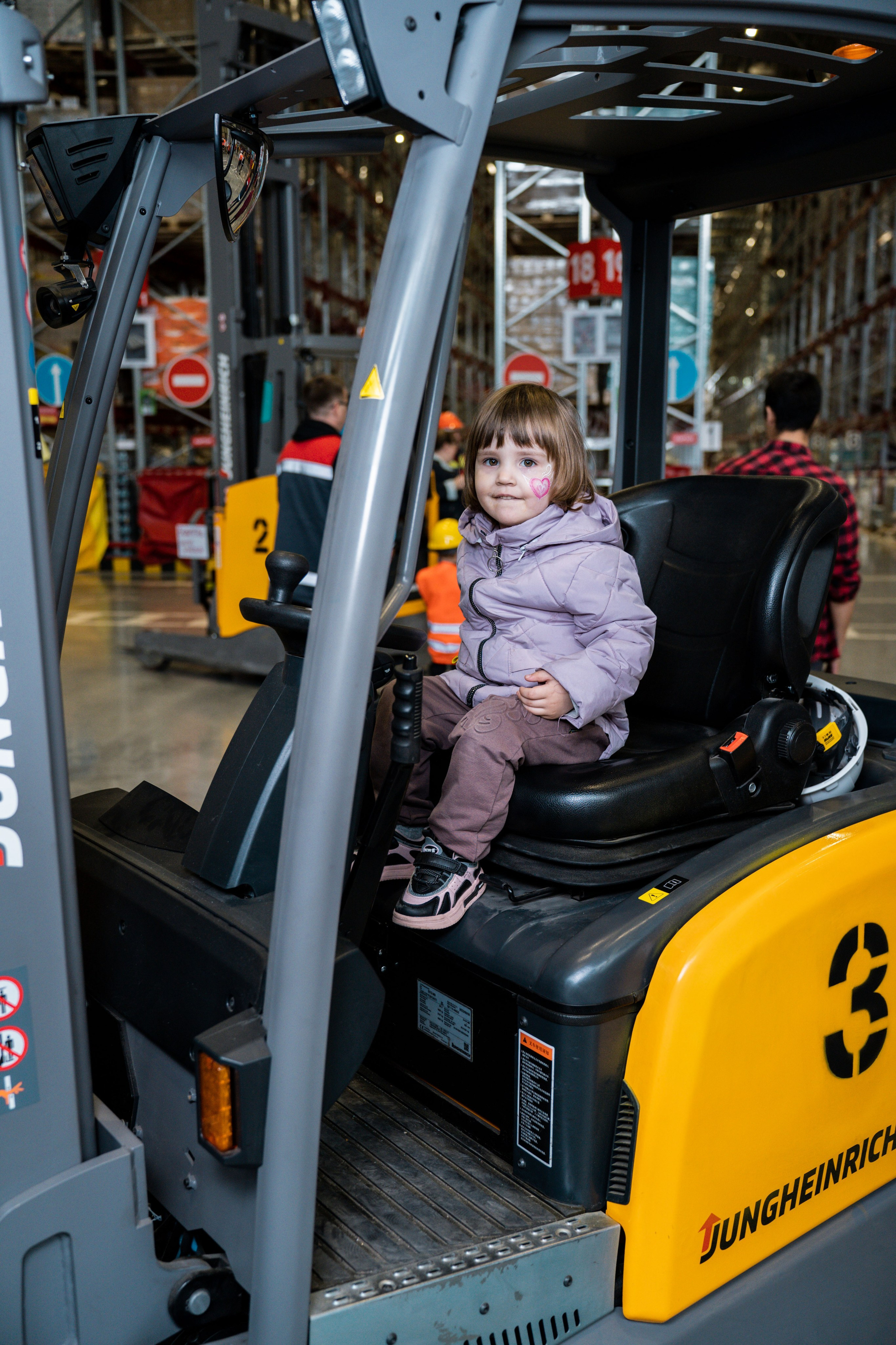 День детей в Пятерочке. Видеограф и Фотограф в Челябинске Ксения и Владимир Рюмины