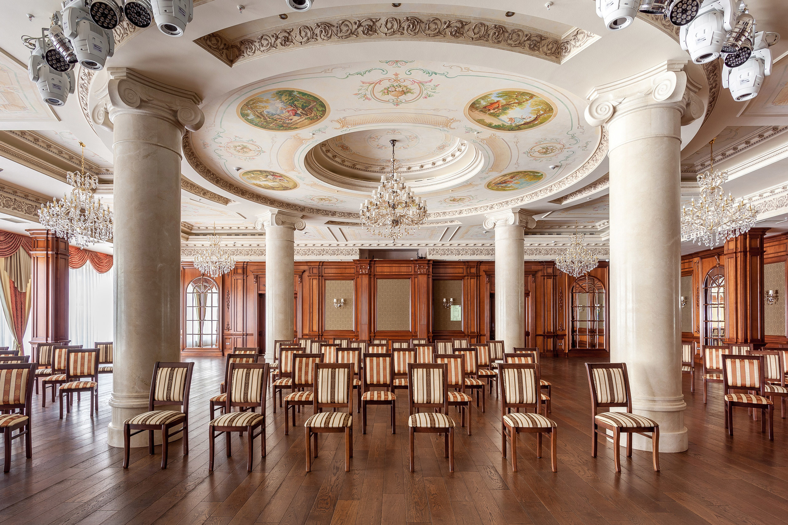 Конференц залы. Интерьерный фотограф Краснодар: профессионально по доступным ценам