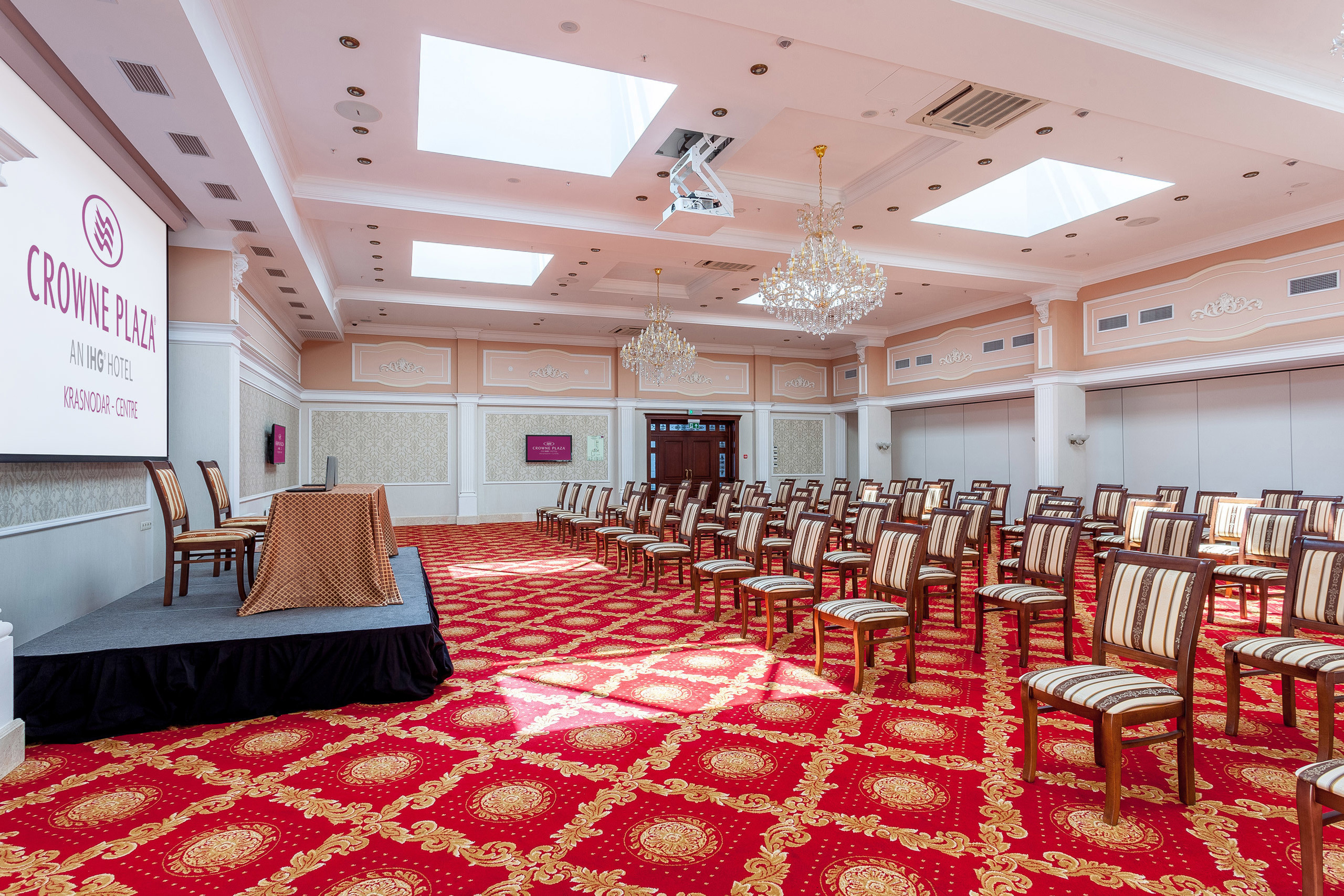 Конференц залы. Интерьерный фотограф Краснодар: профессионально по доступным ценам