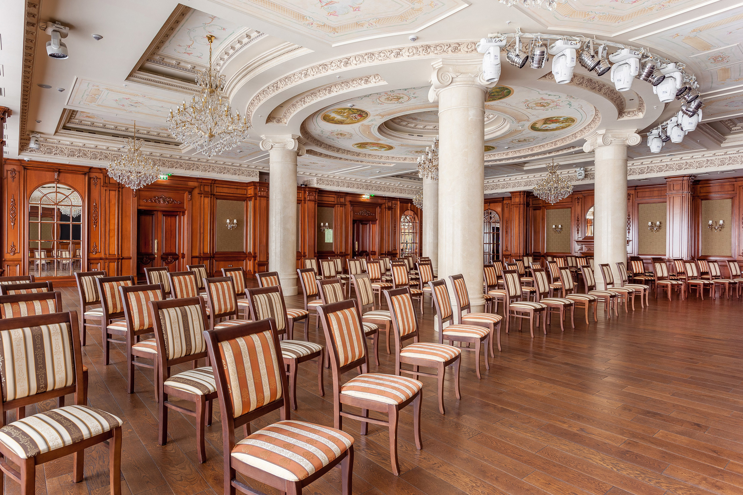 Конференц залы. Интерьерный фотограф Краснодар: профессионально по доступным ценам