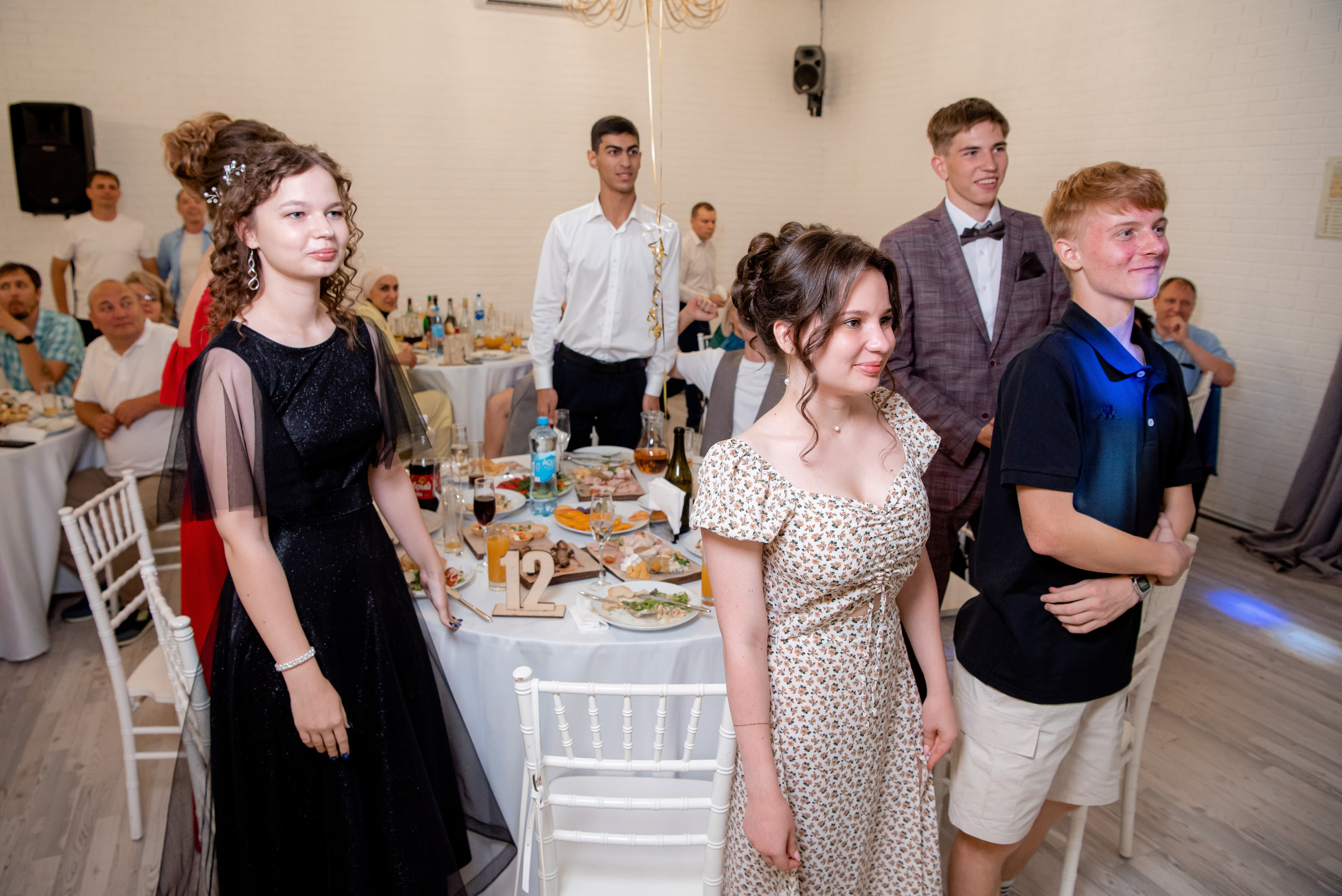 30 Школа. Вручение и Банкет. ДК Юбилейный и Банхоф. Фотограф в Волгограде и Волжском Александр Горбань