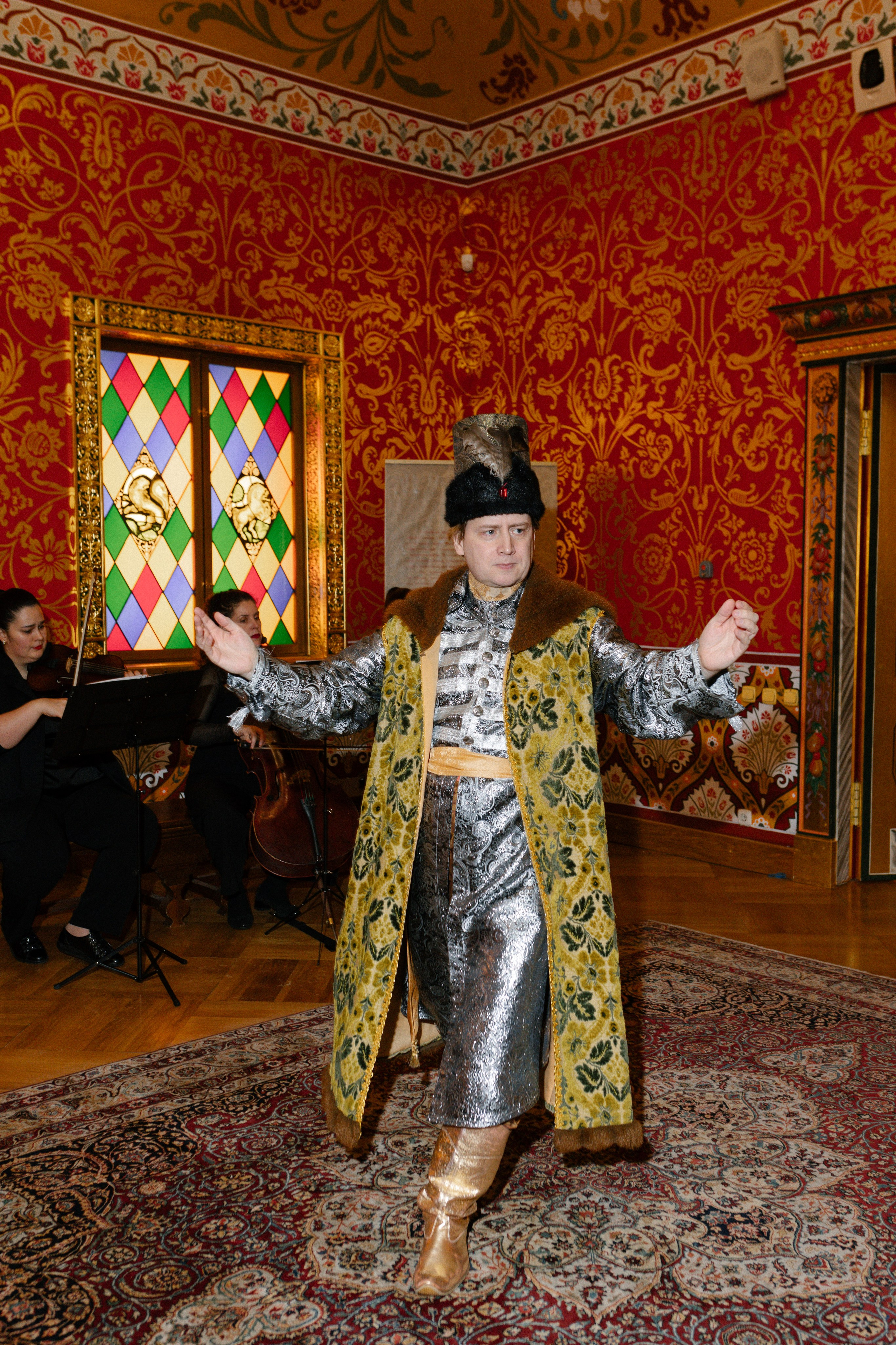 Свадебная фотосессия в Коломенском. Дворец царя Алексея Михайловича. Свадебный фотограф в Москве Мария Крош