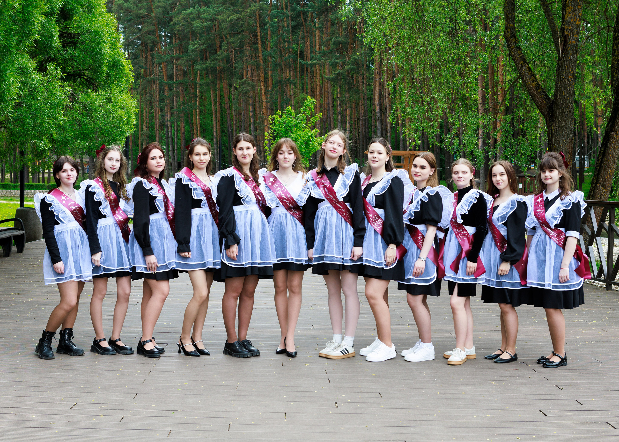 Школа 9 — 11 классы. Выпускные альбомы для школ и детских садов