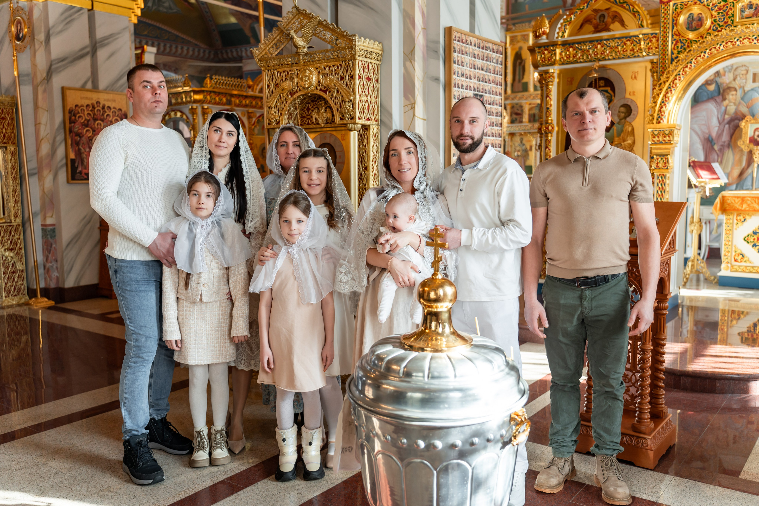Крещение Виктории в храме Покрова Пресвятой Богородицы. Фотограф на Крещение Тула и Венчание в Туле, детский и семейный фотограф