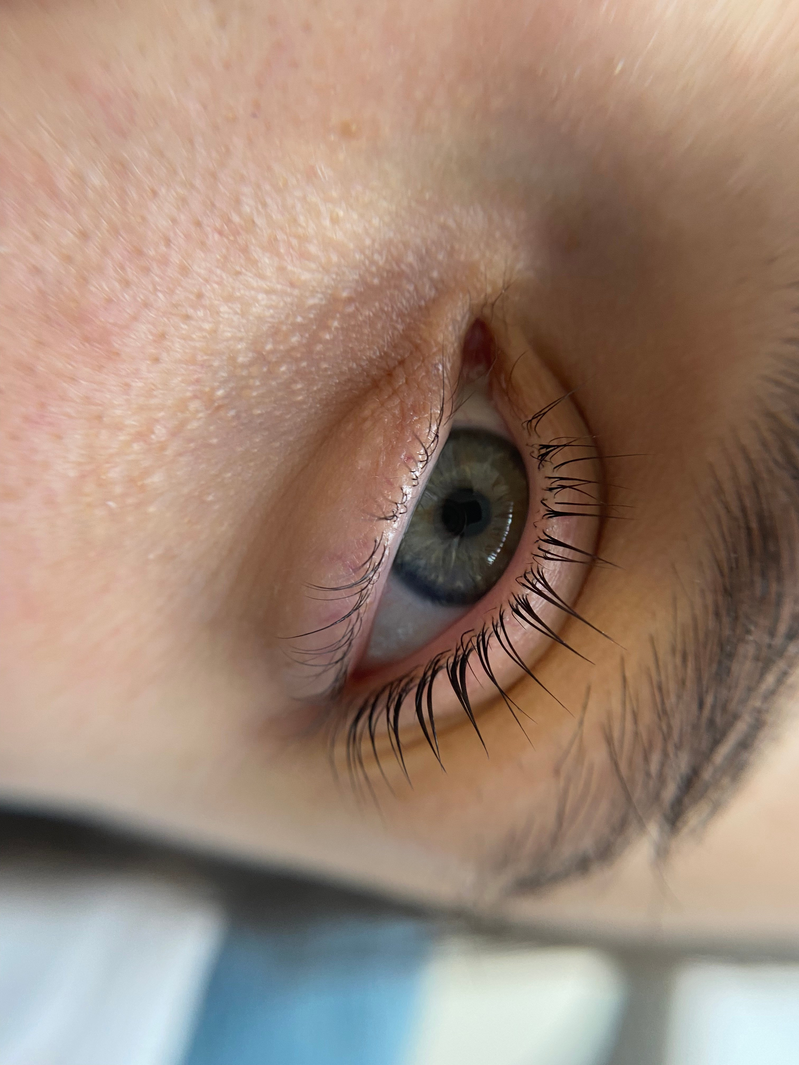 Ламинирование ресниц в Москве. СВАДЕБНЫЙ ВИЗАЖИСТ-СТИЛИСТ В МОСКВЕ ПРИЧЕСКИ МАКИЯЖ БРОВИ ВЫЕЗД