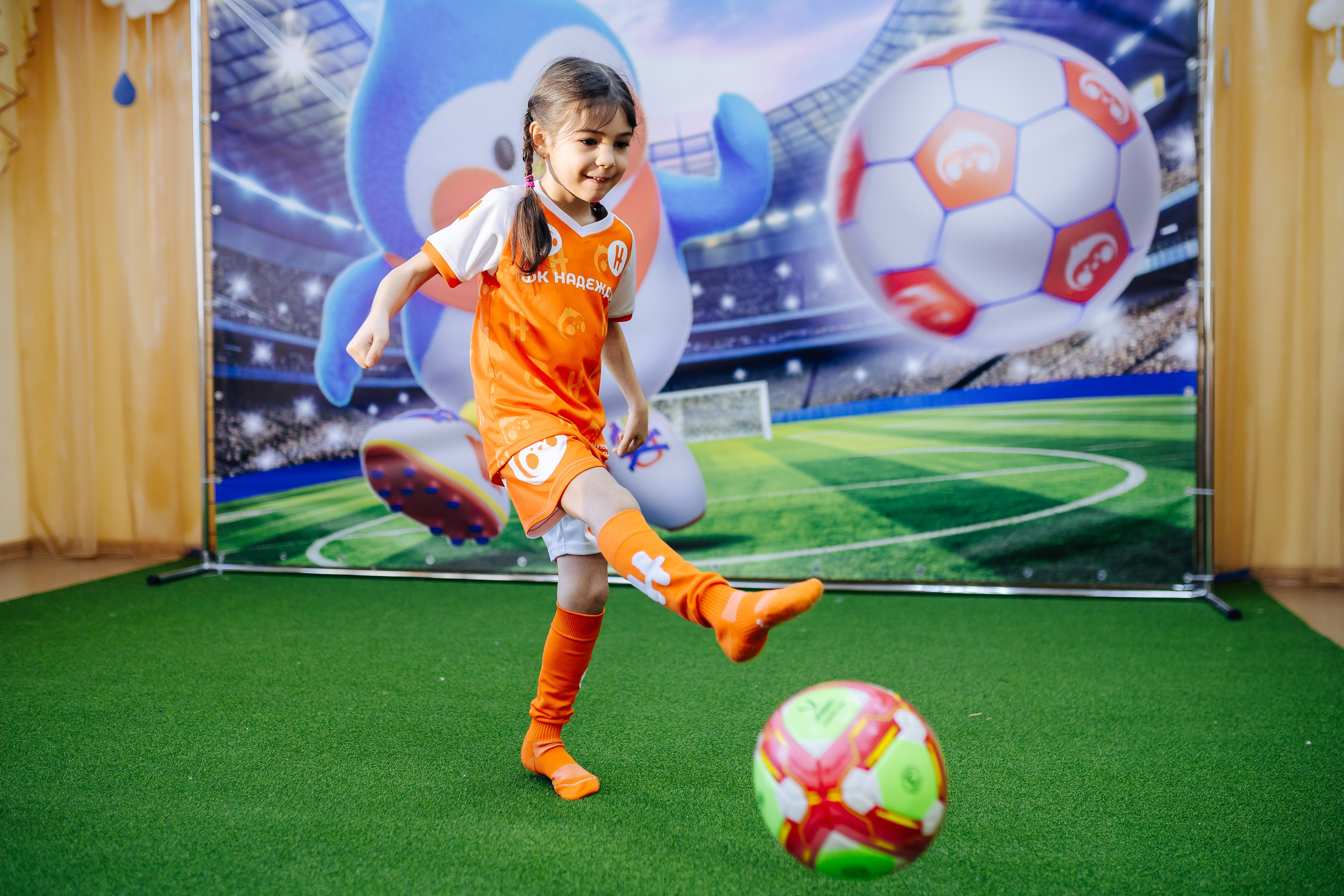 Фотосессия с кубком в детских садах г. Магнитогорска. Денис Прохоров Фотограф в г. Магнитогорск