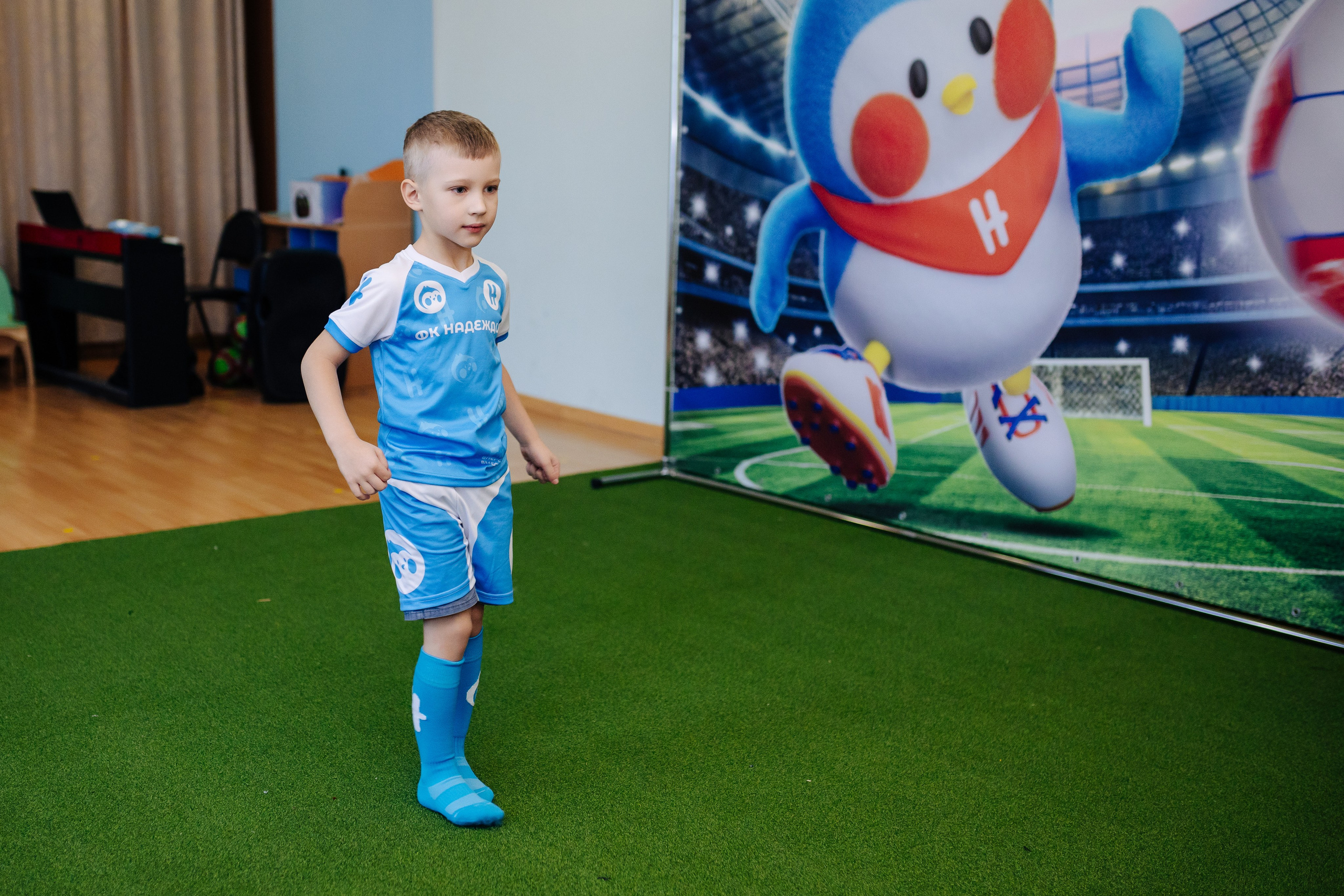 Фотосессия с кубком в детских садах г. Магнитогорска. Денис Прохоров Фотограф в г. Магнитогорск