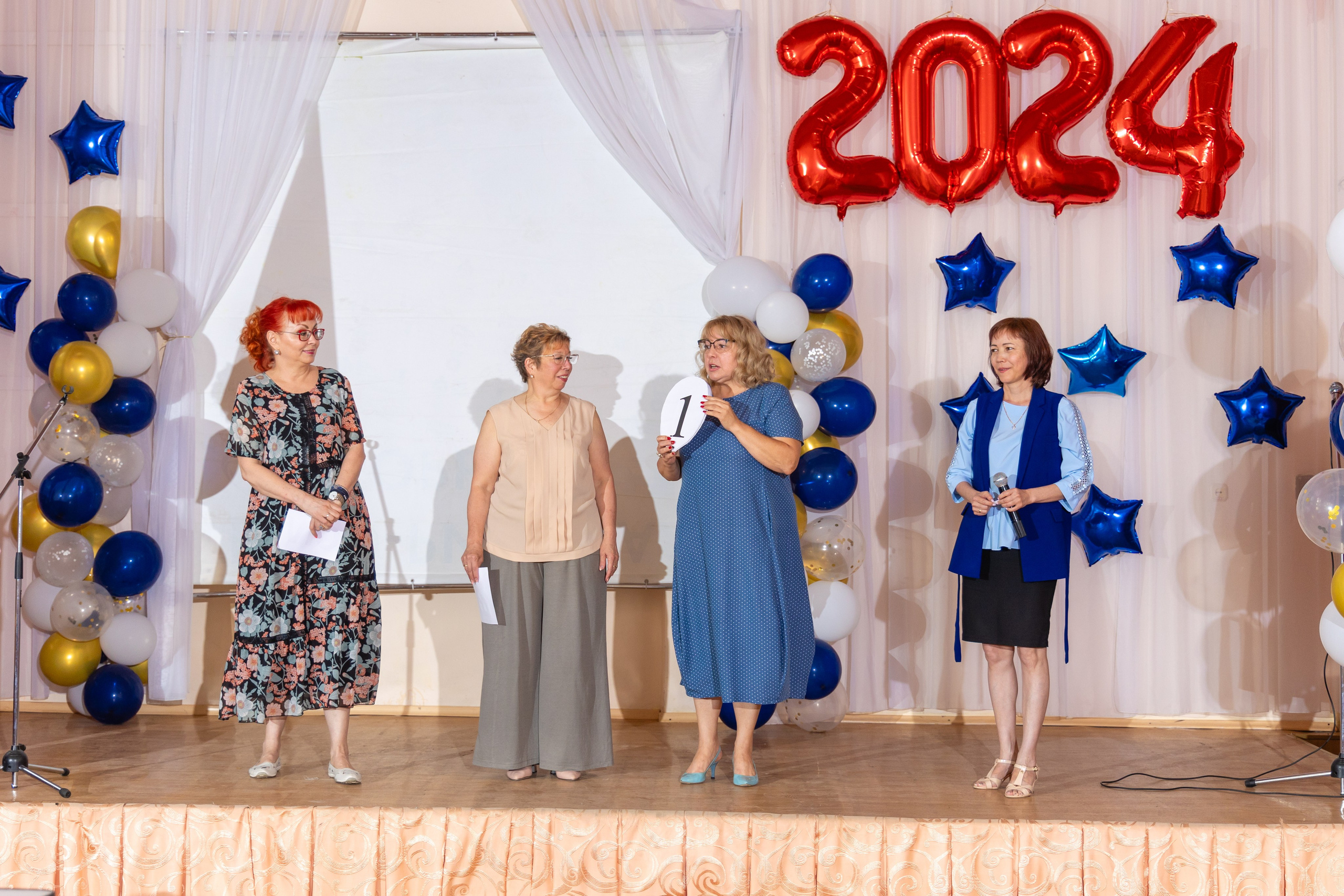 Выпускной в школе. Школьный фотограф Саратов Золотарь Ольга