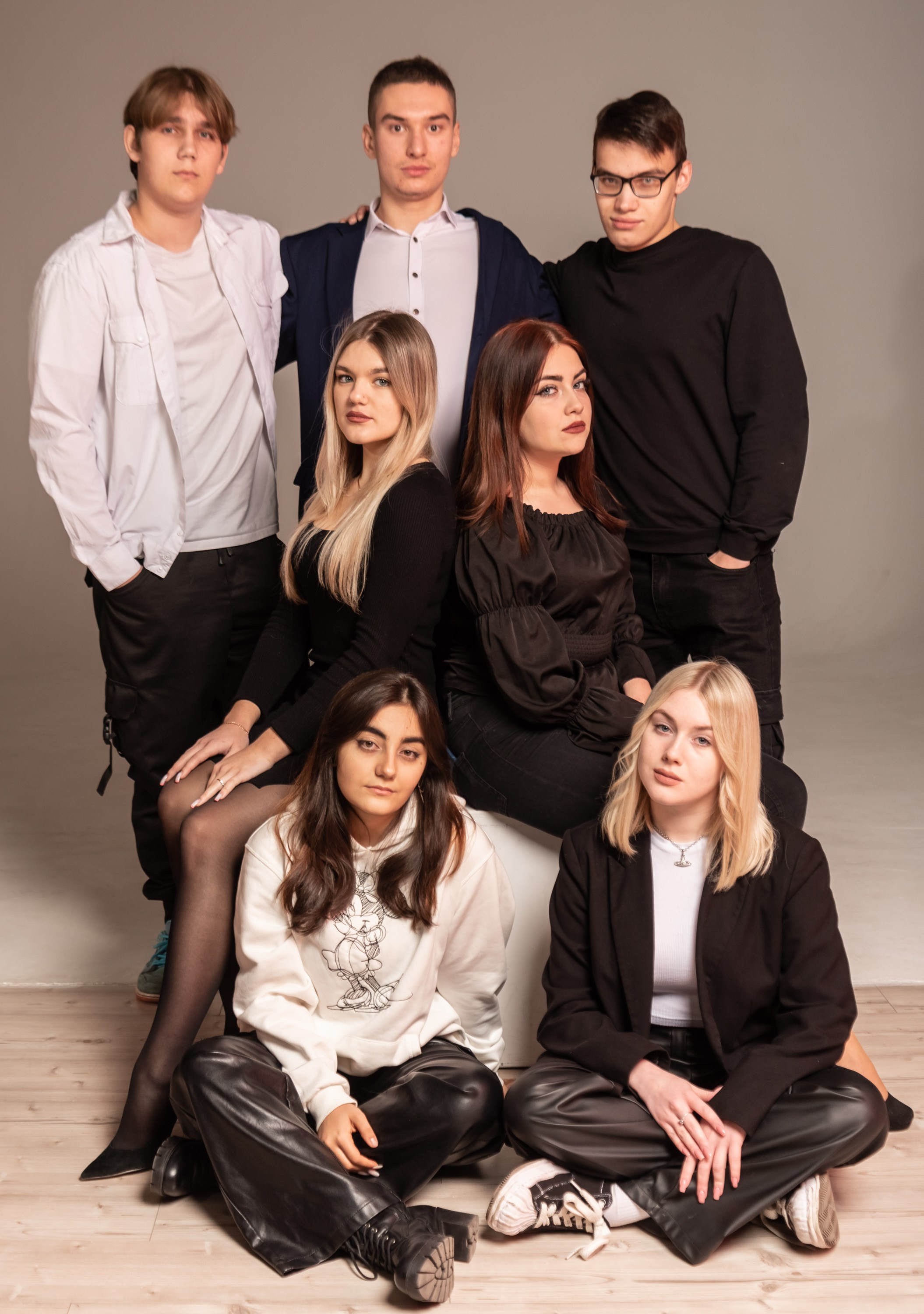 Школьный альбом в студии.