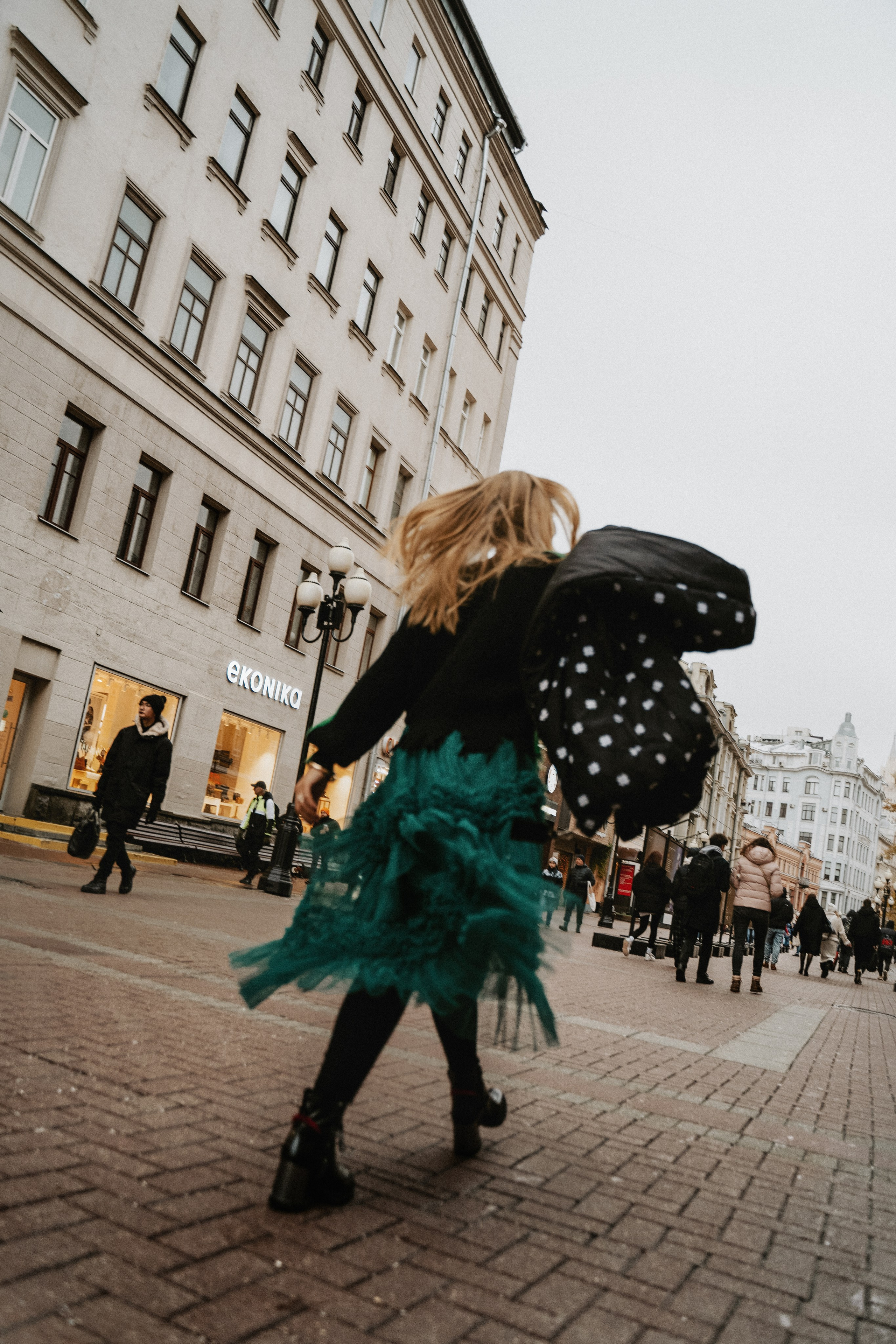 Светлана s t r e e t. Контент фотограф в Москве Кулич Настя