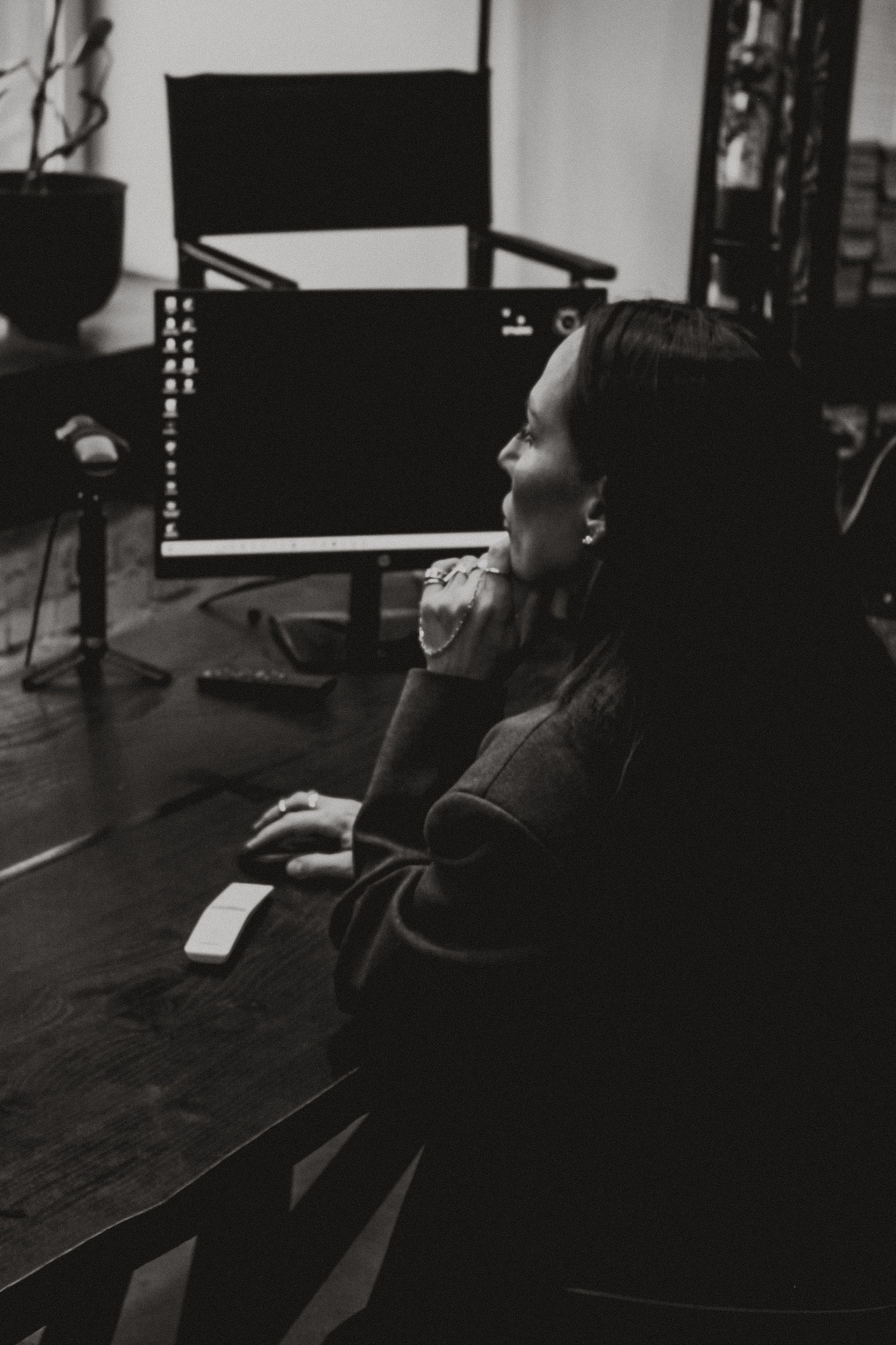 CONTENT / BUSINESS. Портретный и ню фотограф в Москве Александра Мишура