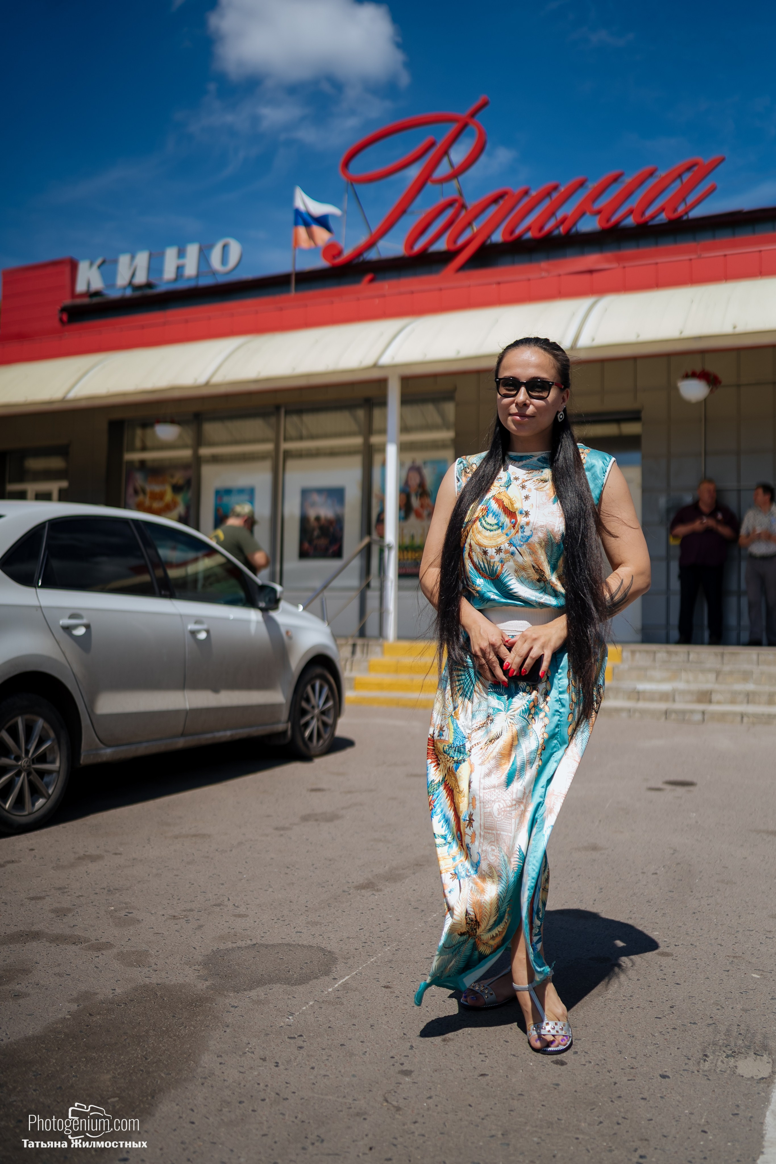 8 июня «Патриоты из Курска» сбор гуманитарной помощи у кинотеатра «Родина». Фотограф Нижний Новгород Татьяна Кейод