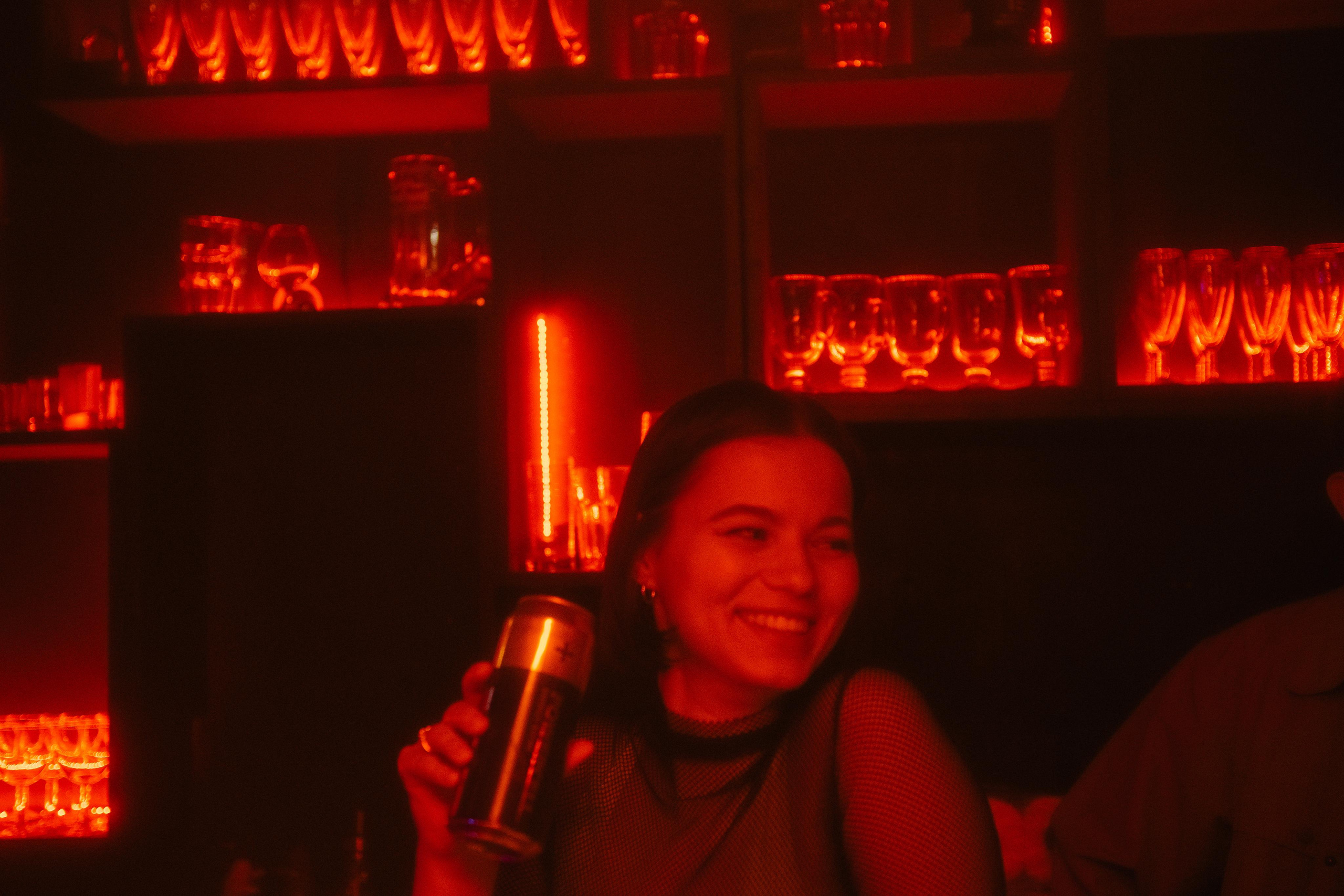 Vzpkk neon. Портретный фотограф в Москве Павел Щуплов