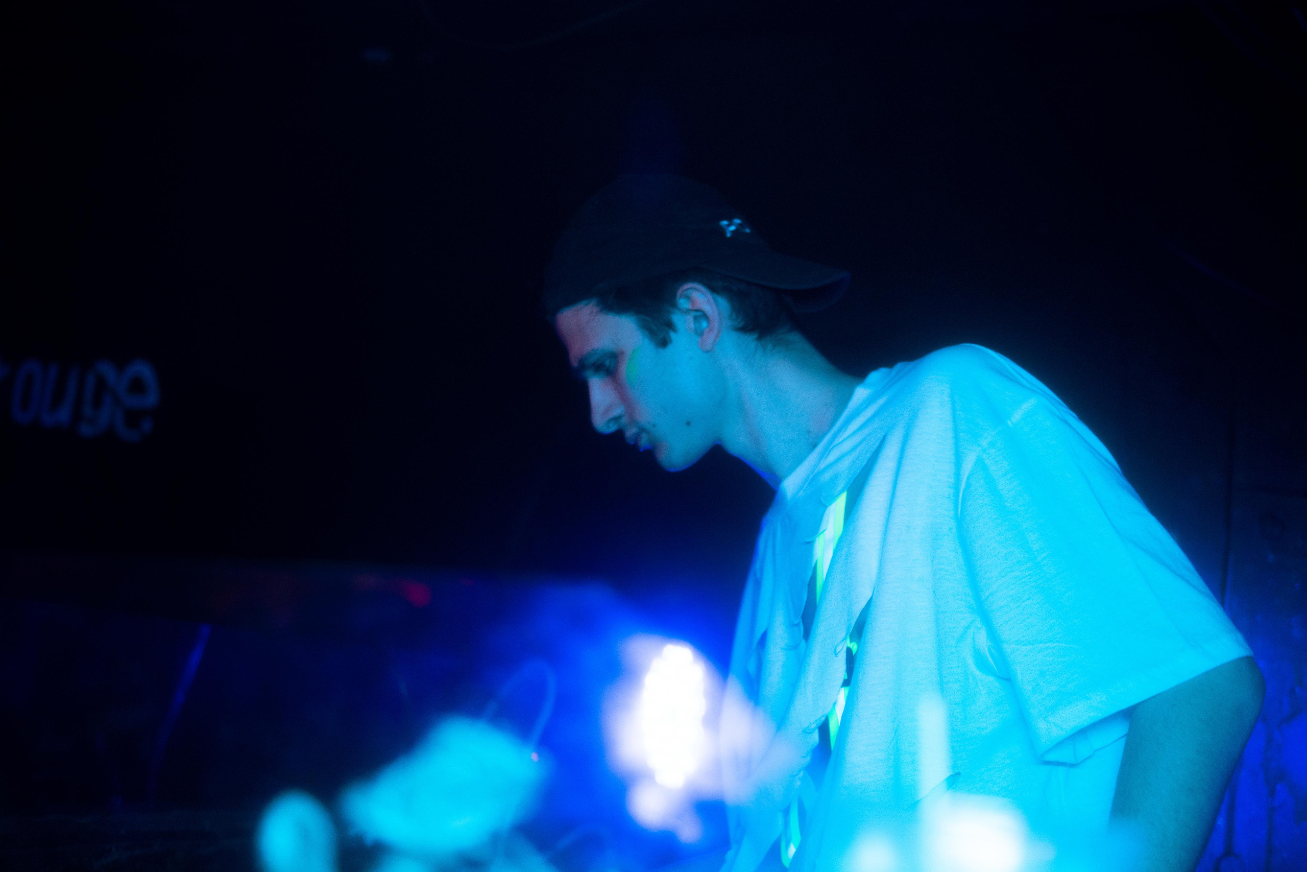 Vzpkk neon. Портретный фотограф в Москве Павел Щуплов