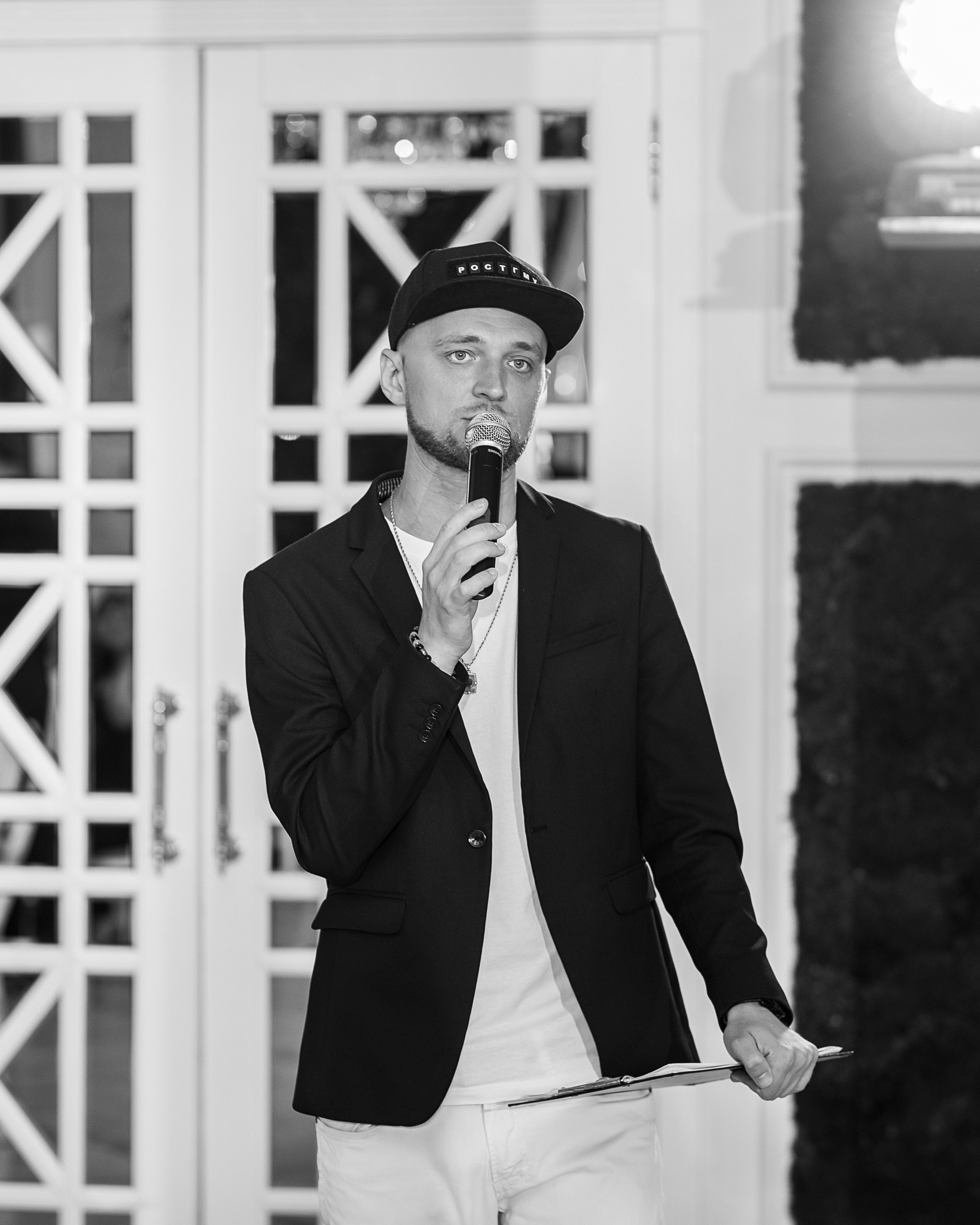 Заказать фотографа на выпускной г. Ростов-на-Дону. Красильников Евгений — профессиональный фотограф в Ростове-на-Дону