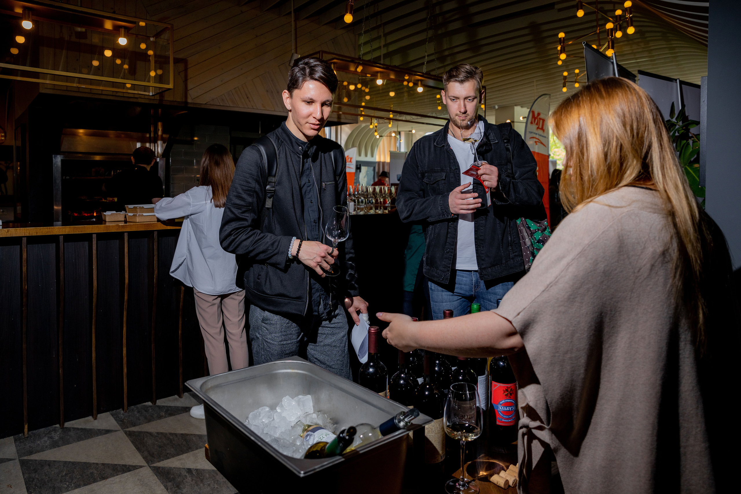 Репортажная съемка фестиваля вина г. Ростов-на-дону. Красильников Евгений — профессиональный фотограф в Ростове-на-Дону